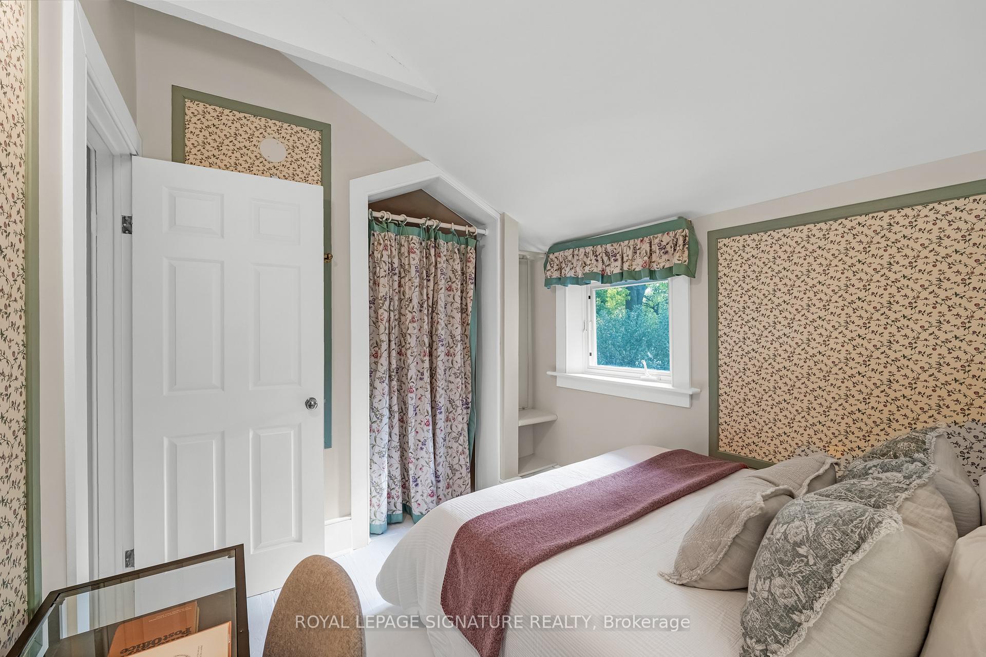 Photo 20 of 22 Beechwood Crescent, Toronto, Broadview North — HOMEH