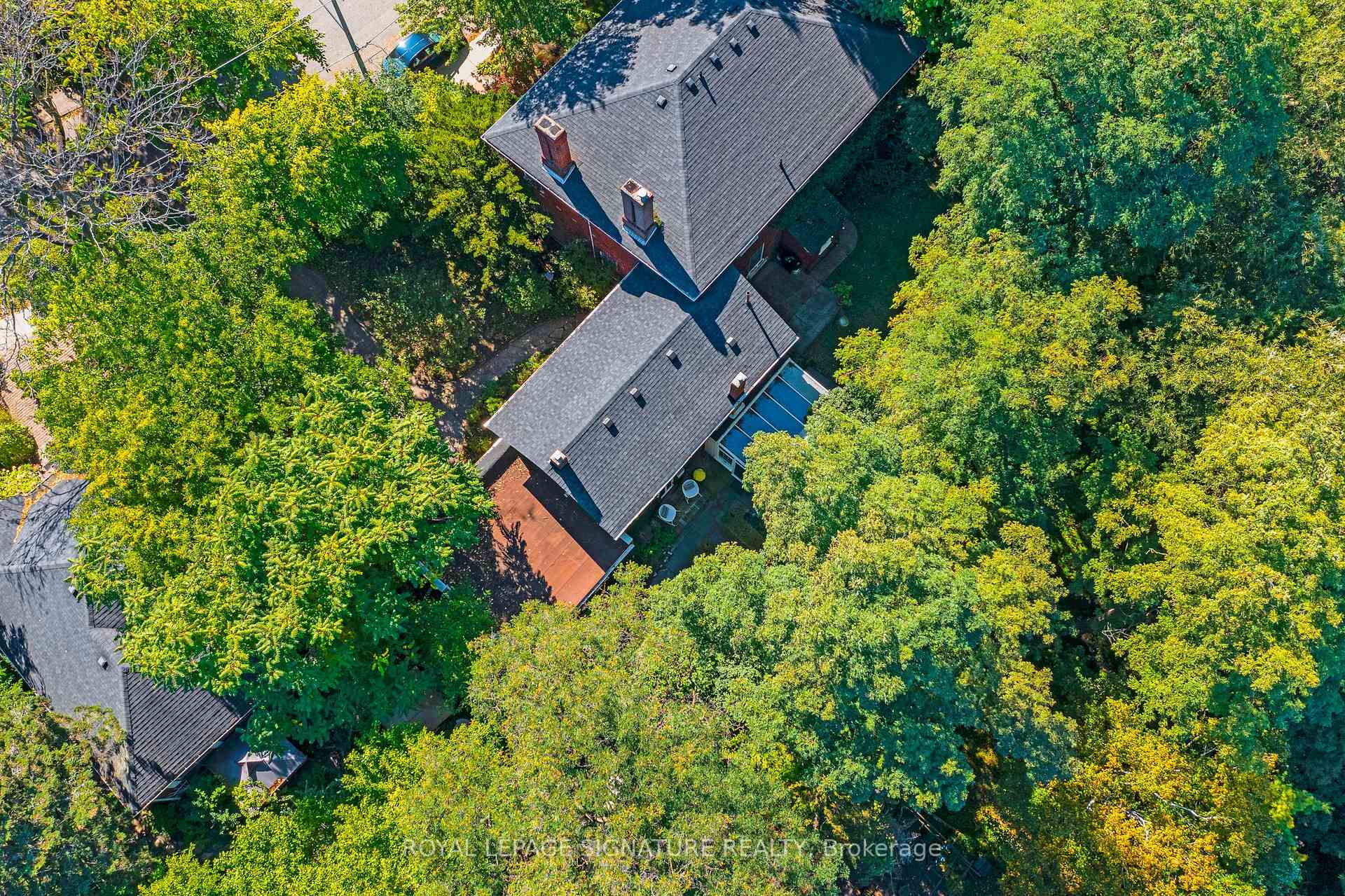 Photo 23 of 22 Beechwood Crescent, Toronto, Broadview North — HOMEH