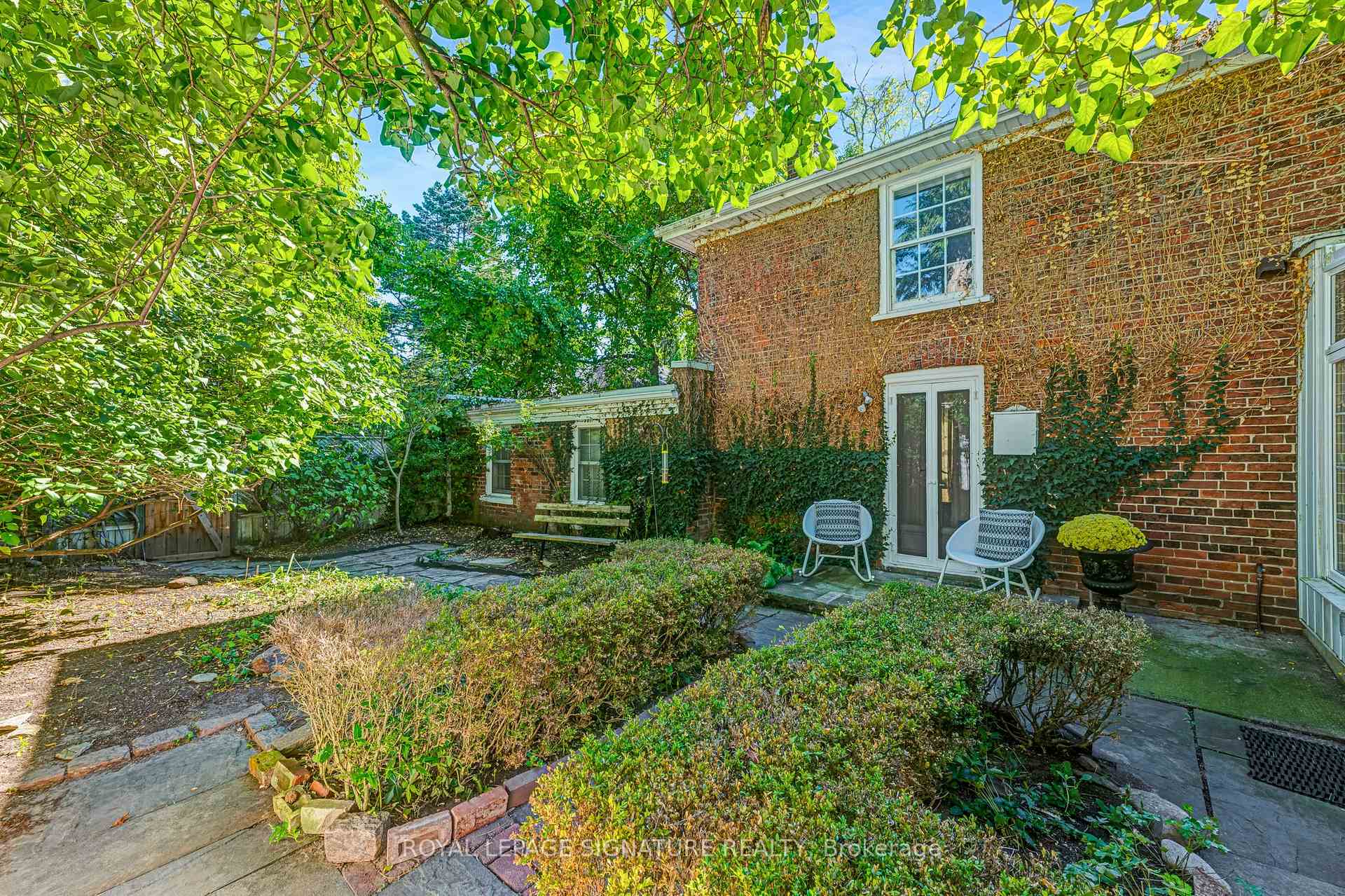 Photo 27 of 22 Beechwood Crescent, Toronto, Broadview North — HOMEH