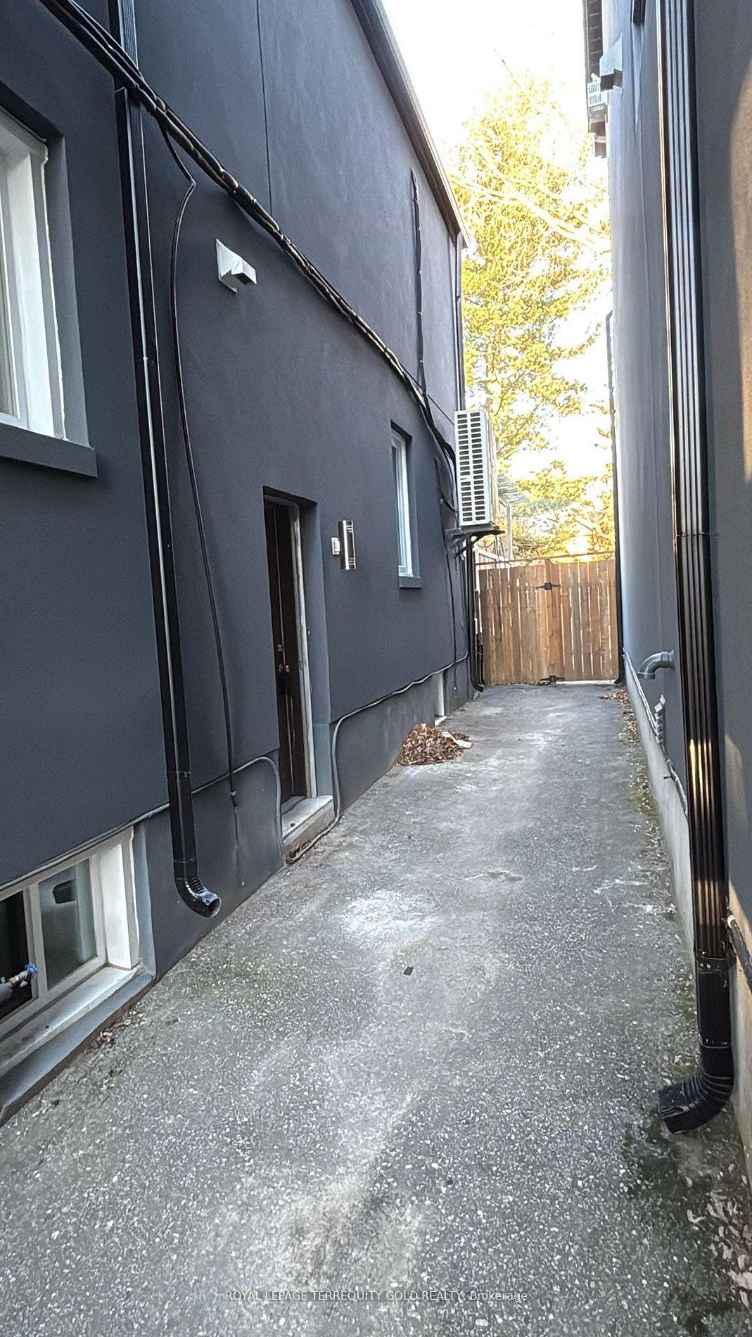 Photo 2 of Unit Lower, 79 Marmot Street, Toronto, Mount Pleasant East — HOMEH