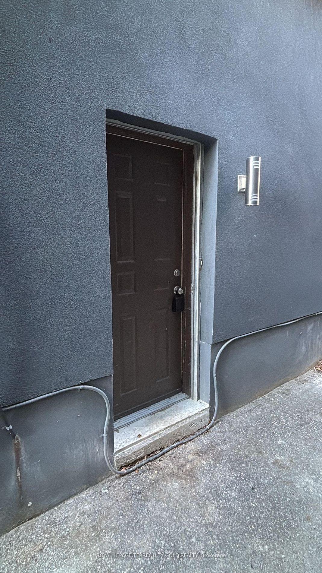 Photo 3 of Unit Lower, 79 Marmot Street, Toronto, Mount Pleasant East — HOMEH