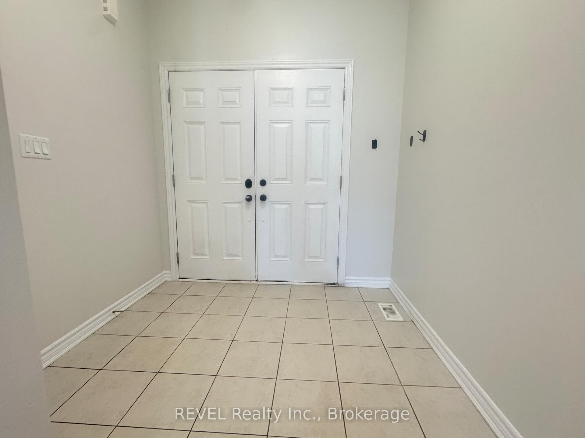 Photo 2 of 30 Baker Street, Thorold, Thorold Downtown — HOMEH