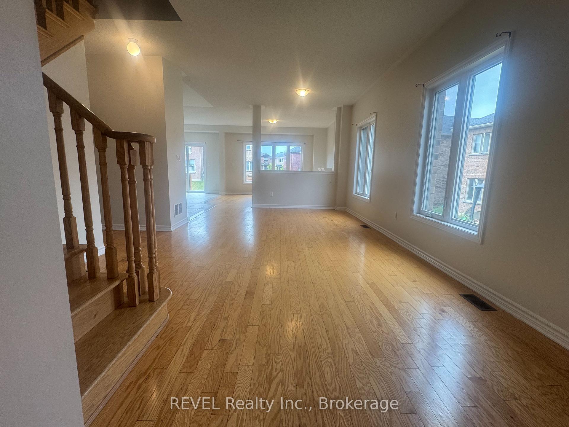 Photo 4 of 30 Baker Street, Thorold, Thorold Downtown — HOMEH