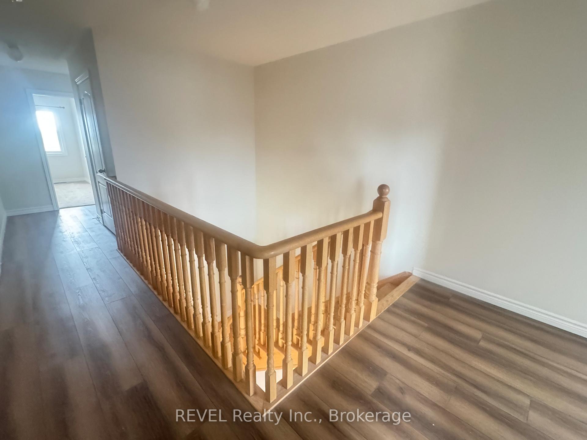 Photo 19 of 30 Baker Street, Thorold, Thorold Downtown — HOMEH