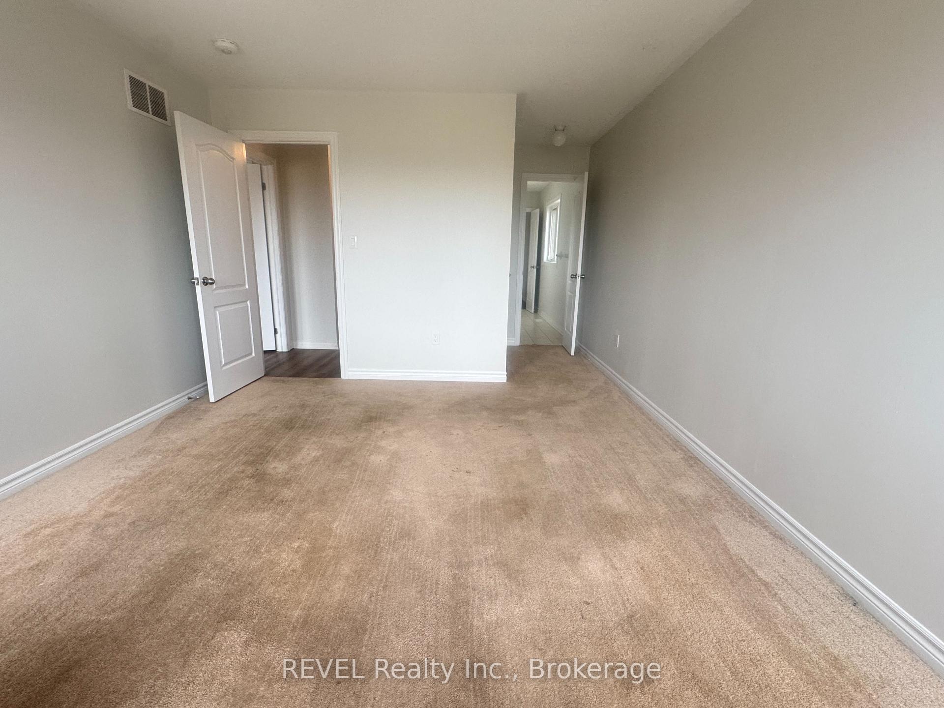 Photo 24 of 30 Baker Street, Thorold, Thorold Downtown — HOMEH