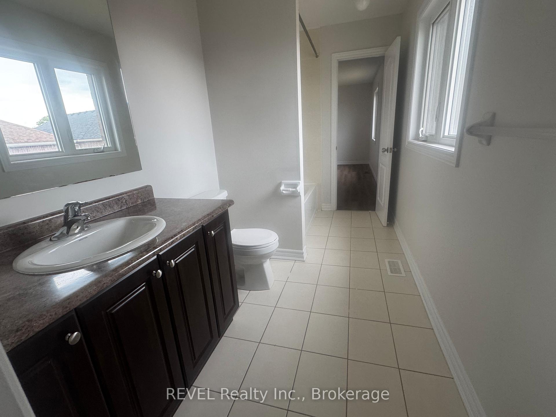Photo 26 of 30 Baker Street, Thorold, Thorold Downtown — HOMEH