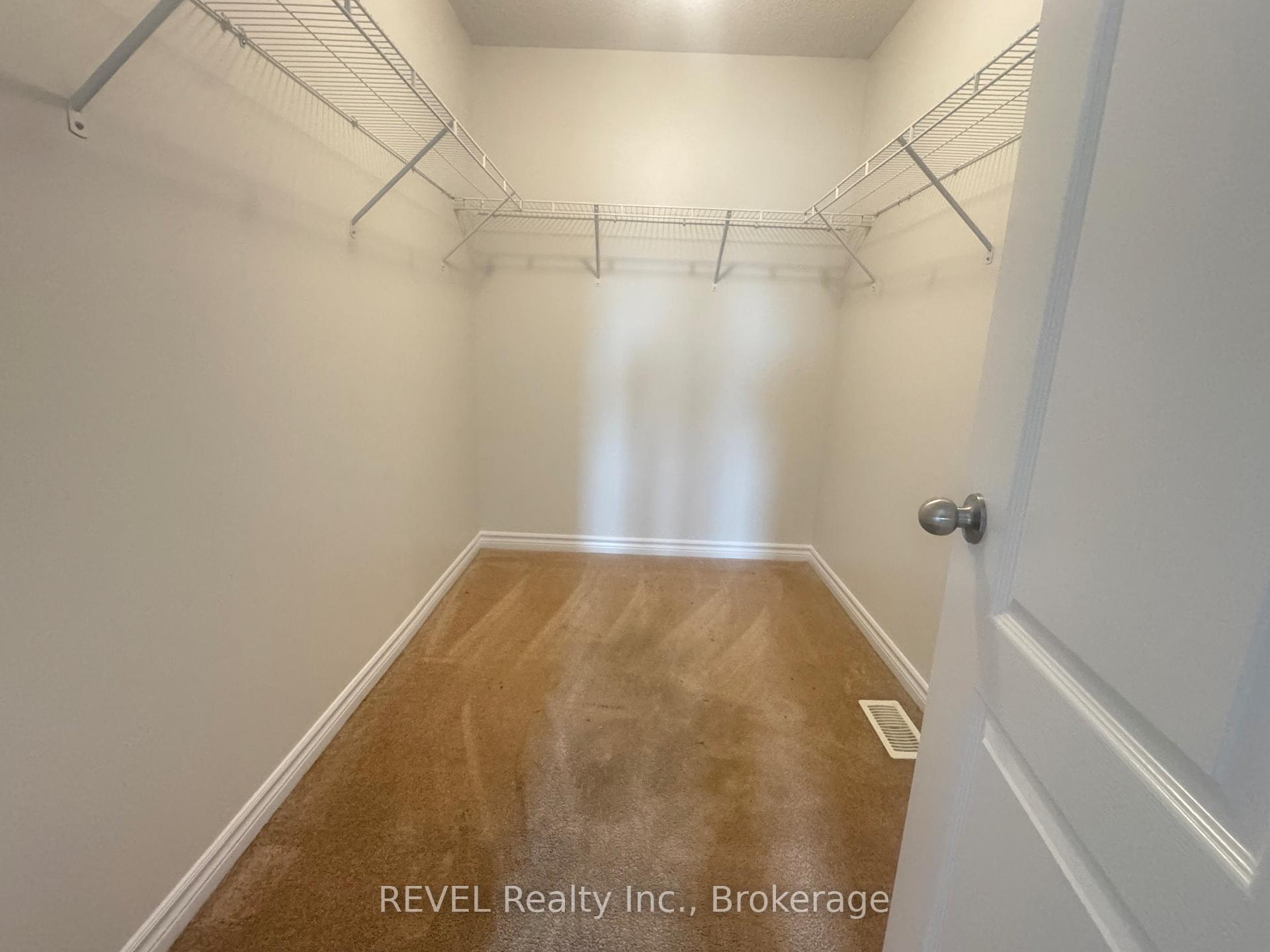 Photo 32 of 30 Baker Street, Thorold, Thorold Downtown — HOMEH