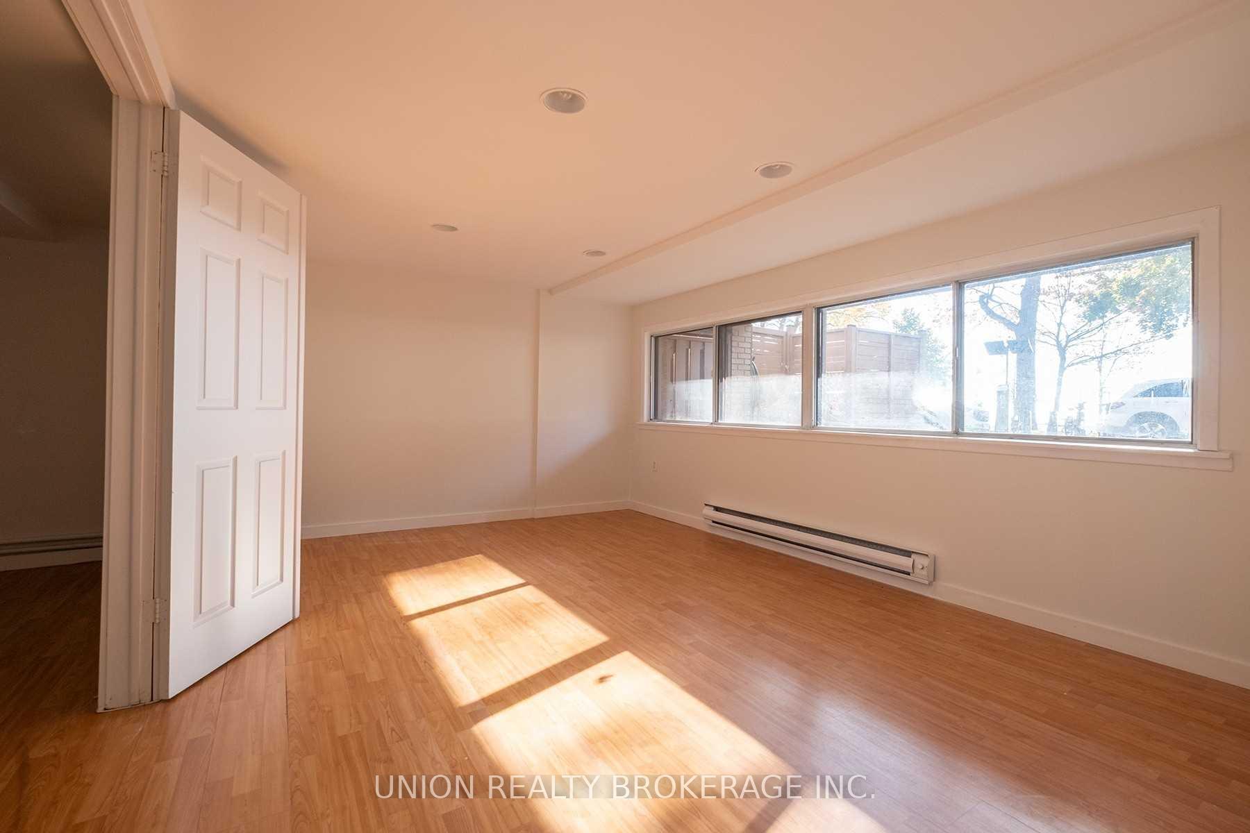 Photo 2 of Unit Bsmt, 110 Hubbard Boulevard, Toronto, The Beaches — HOMEH