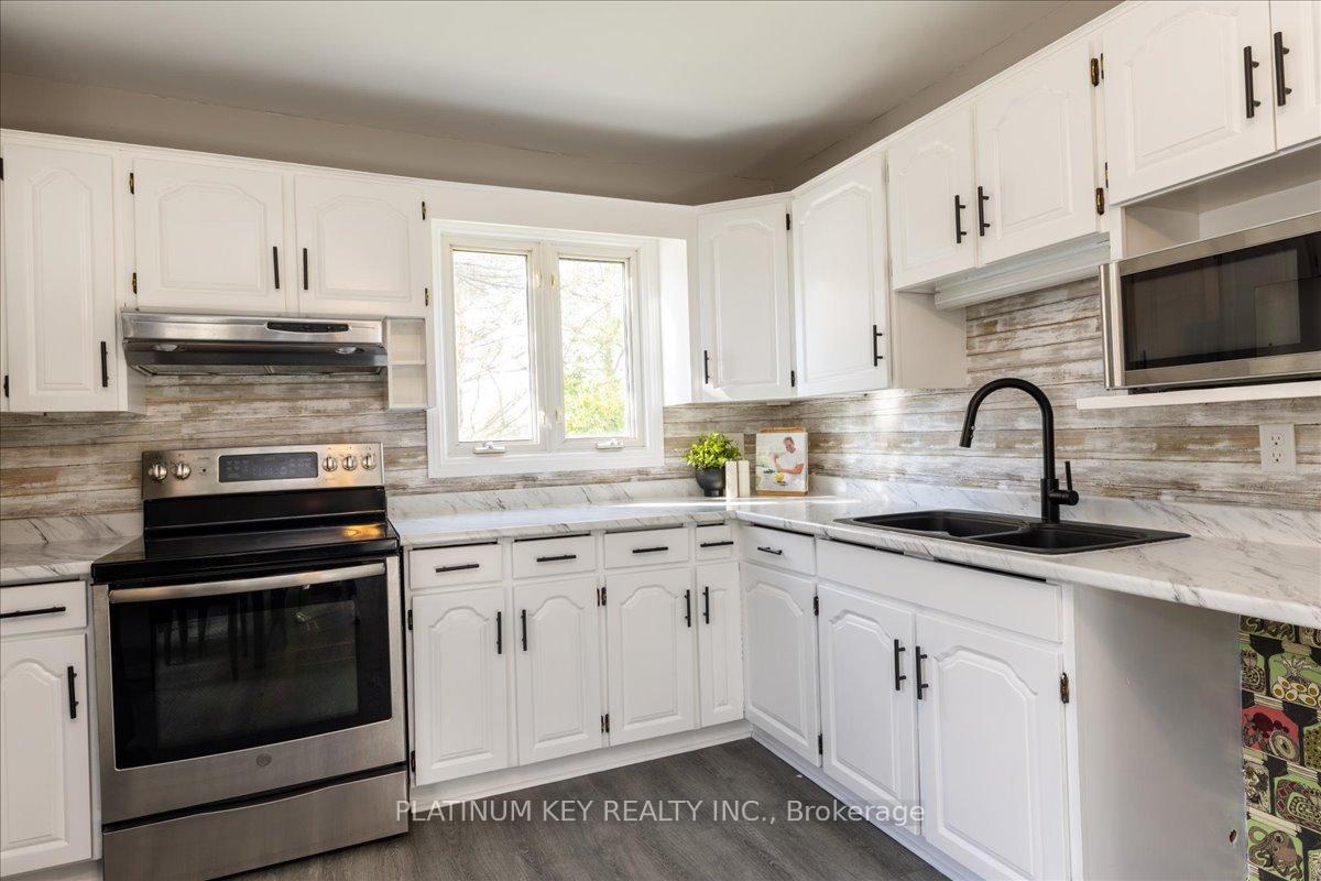 Photo 6 of 58 Victoria Drive, Strathroy-Caradoc, Melbourne — HOMEH