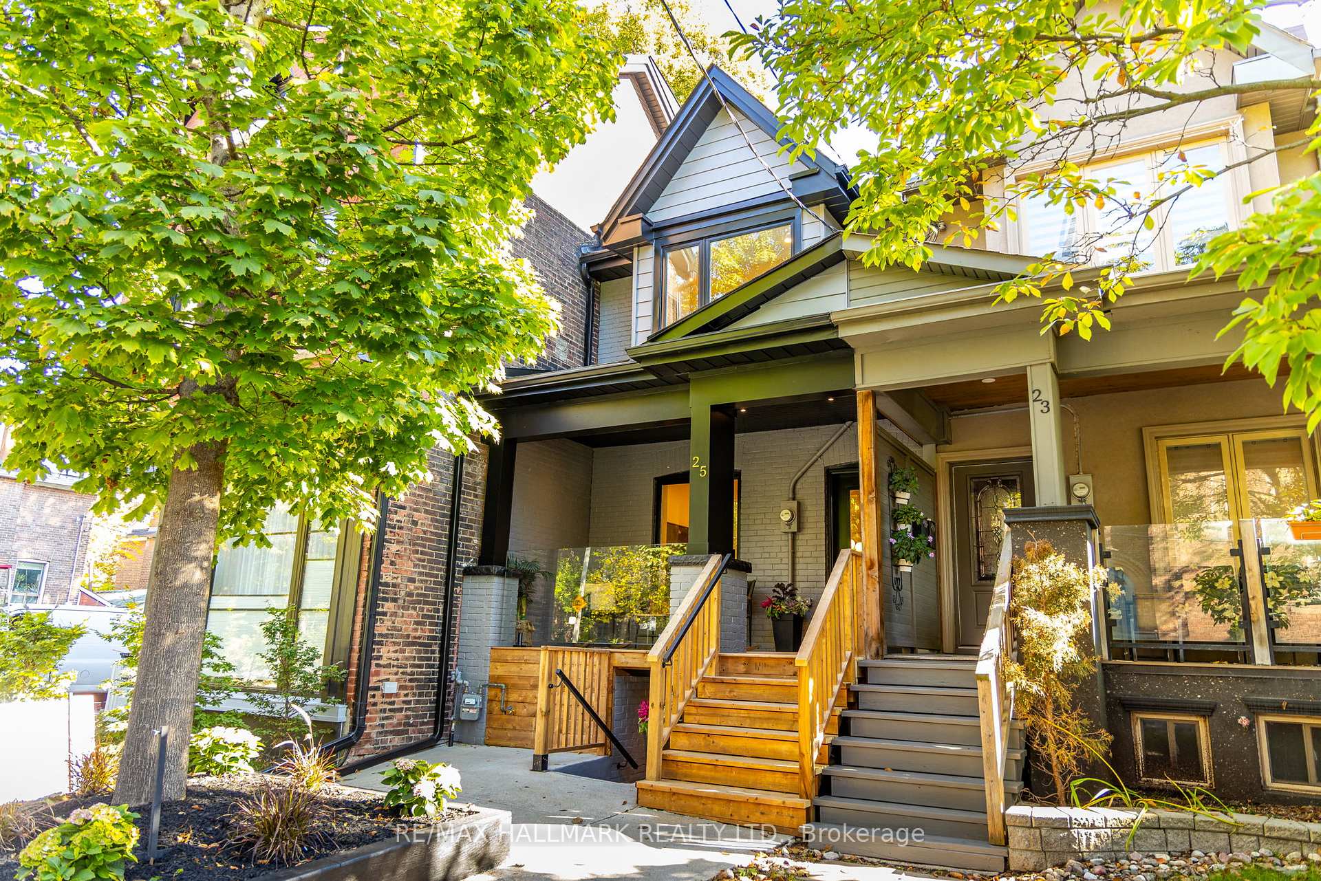 Photo 1 of 25 Howland Road, Toronto, North Riverdale — HOMEH