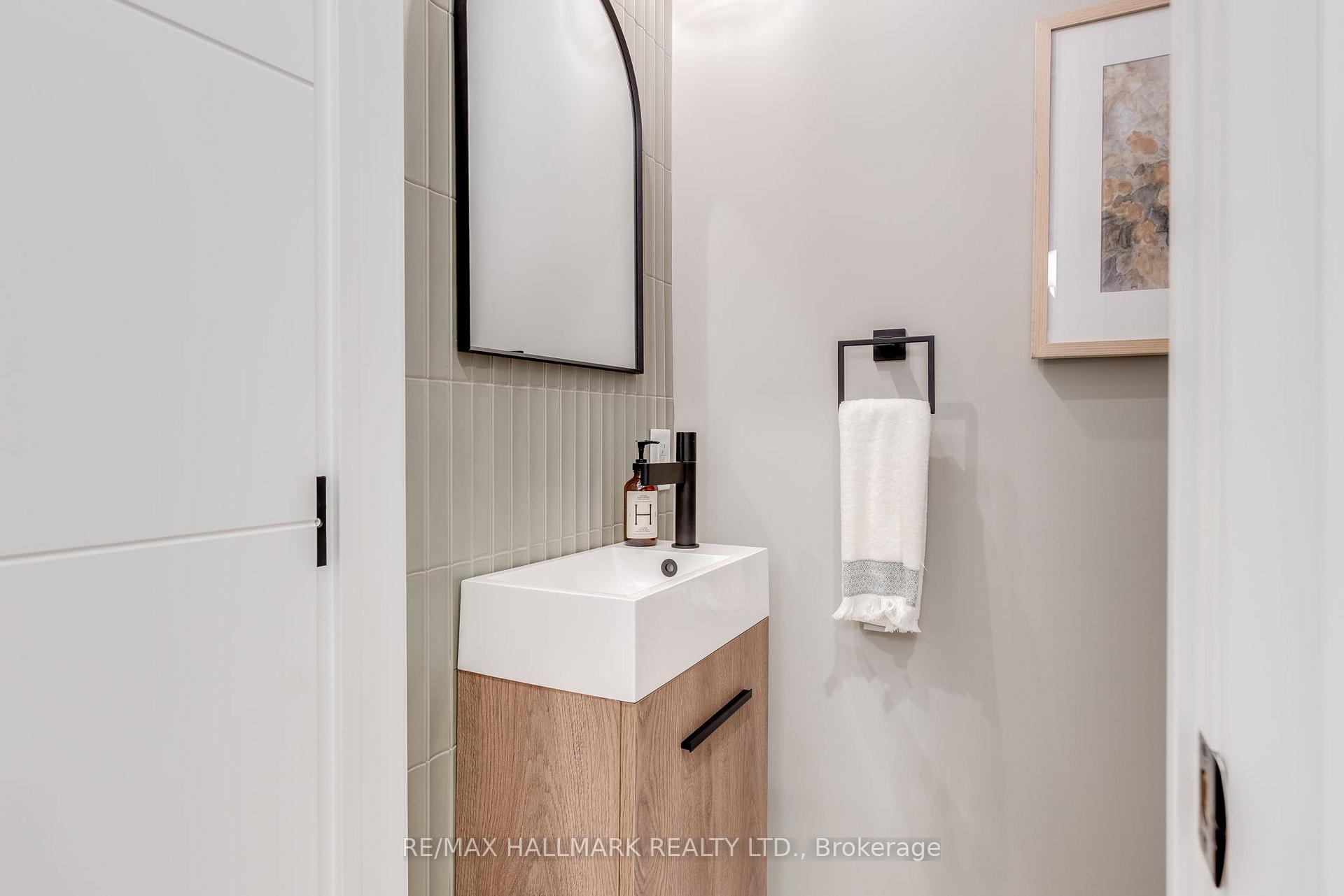 Photo 10 of 25 Howland Road, Toronto, North Riverdale — HOMEH