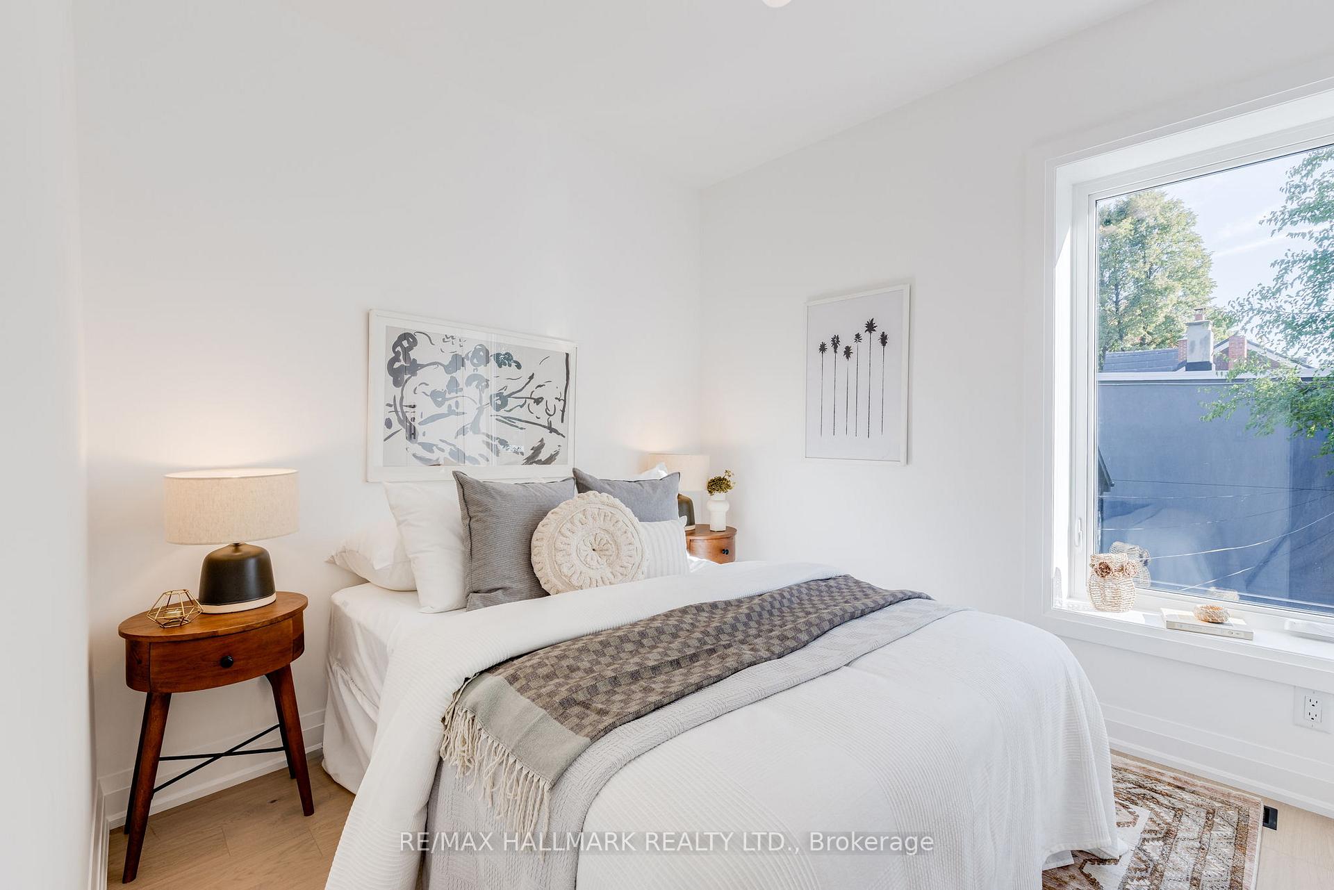 Photo 17 of 25 Howland Road, Toronto, North Riverdale — HOMEH