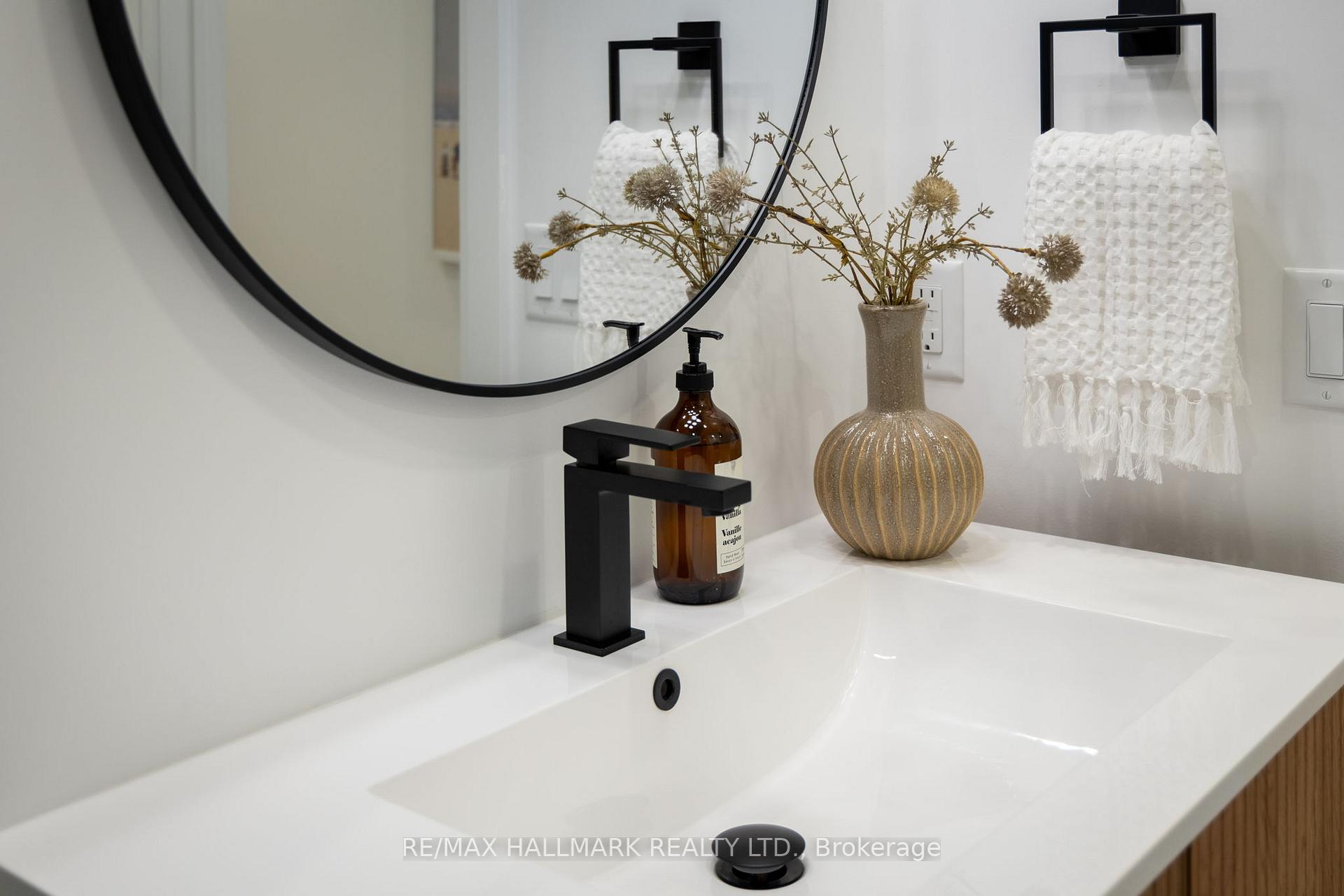 Photo 19 of 25 Howland Road, Toronto, North Riverdale — HOMEH
