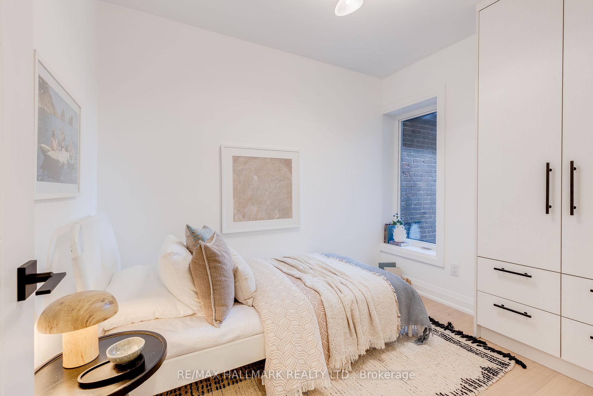 Photo 20 of 25 Howland Road, Toronto, North Riverdale — HOMEH