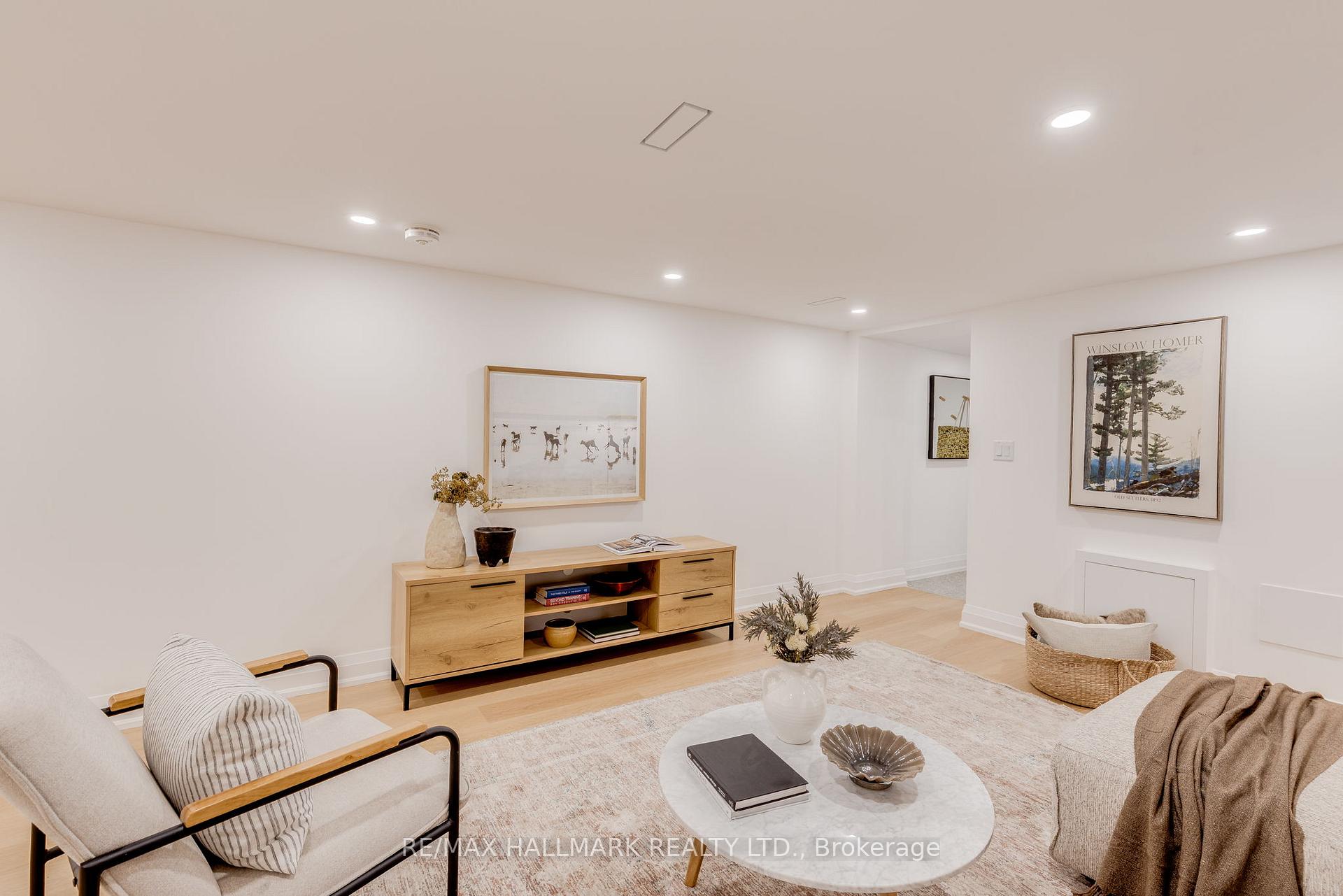Photo 34 of 25 Howland Road, Toronto, North Riverdale — HOMEH