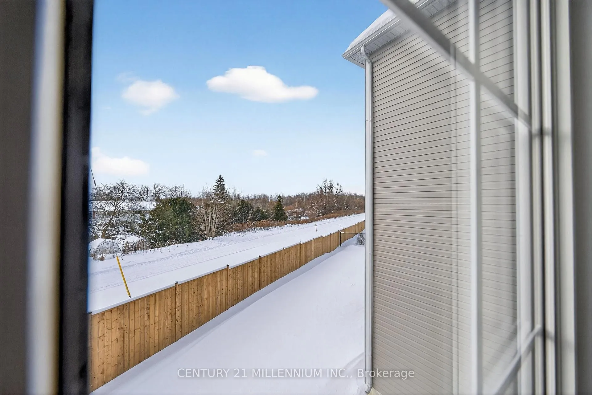 Photo 4 of 100 Walden Drive, Shelburne — HOMEH