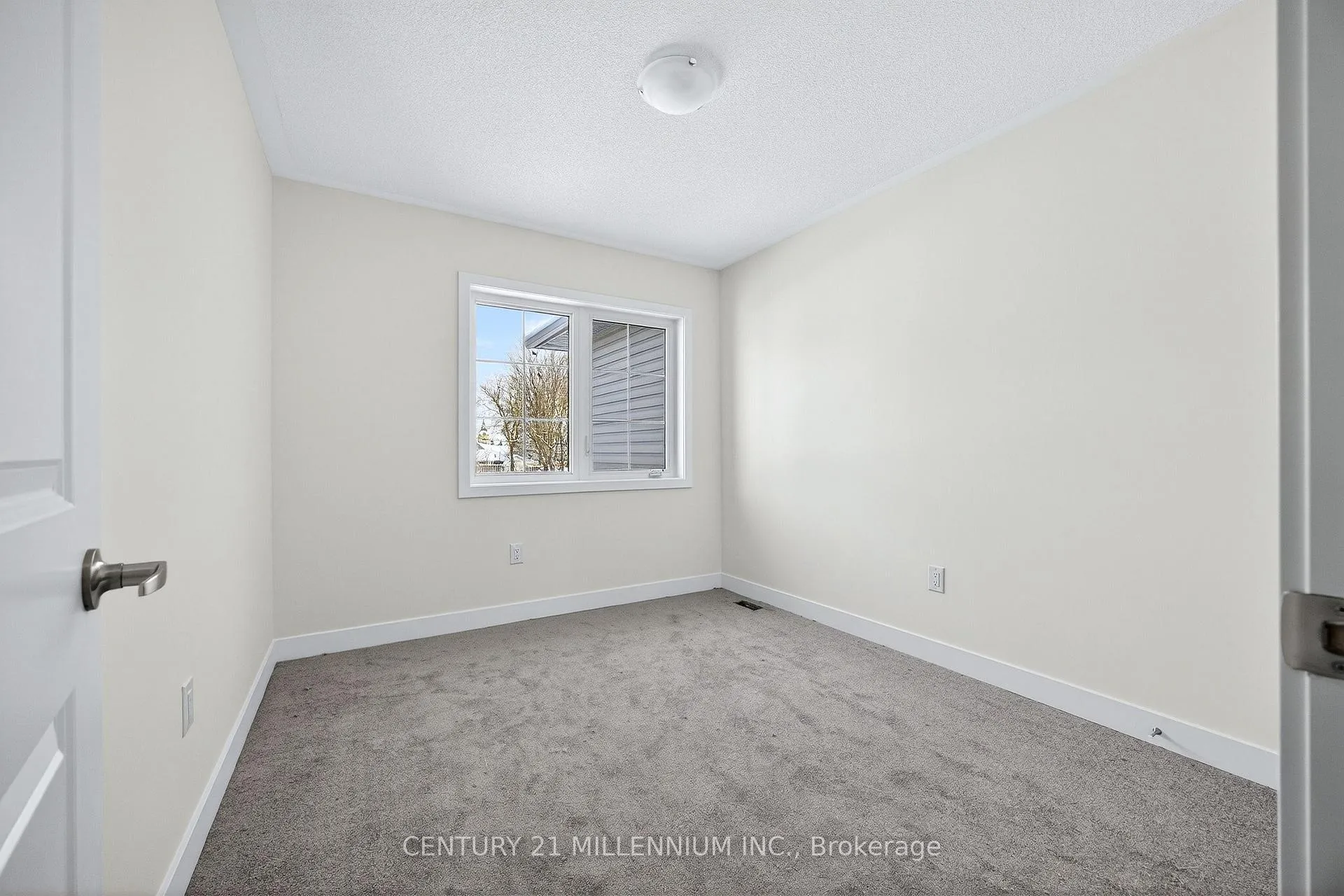 Photo 13 of 100 Walden Drive, Shelburne — HOMEH
