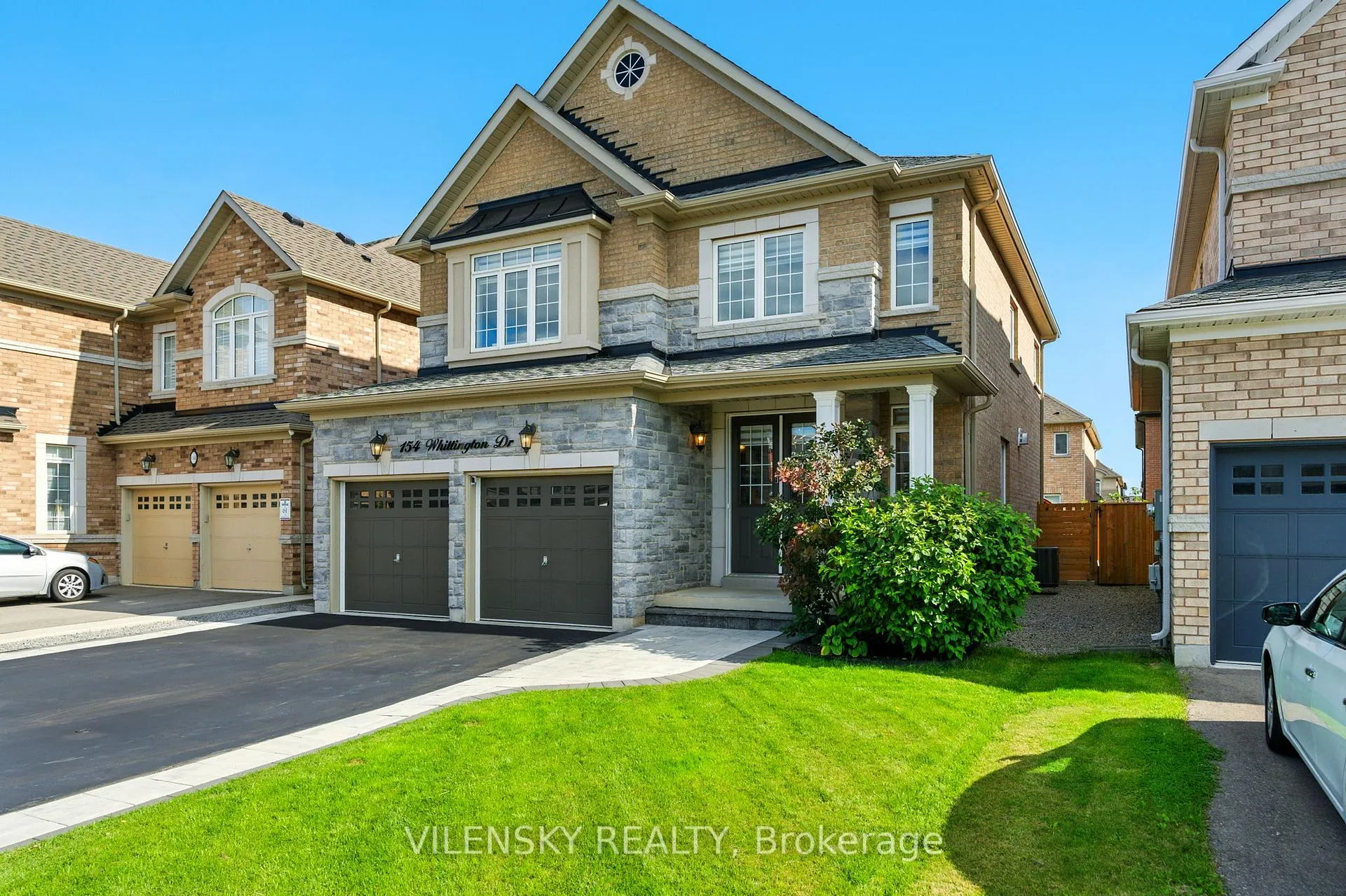 Photo 2 of 154 Whittington Drive, Hamilton, Ancaster — HOMEH