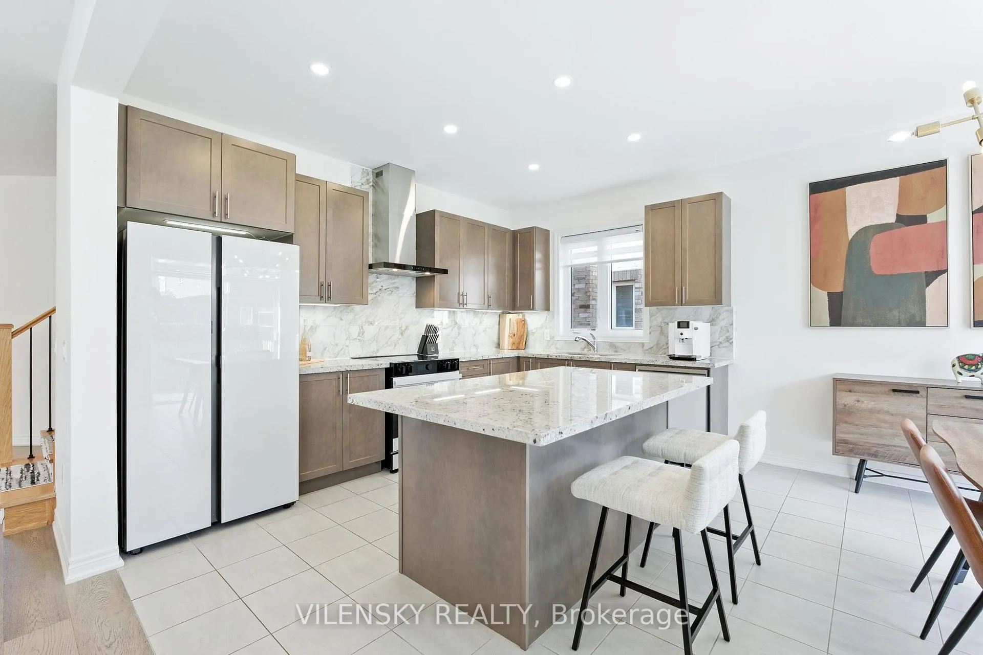 Photo 9 of 154 Whittington Drive, Hamilton, Ancaster — HOMEH