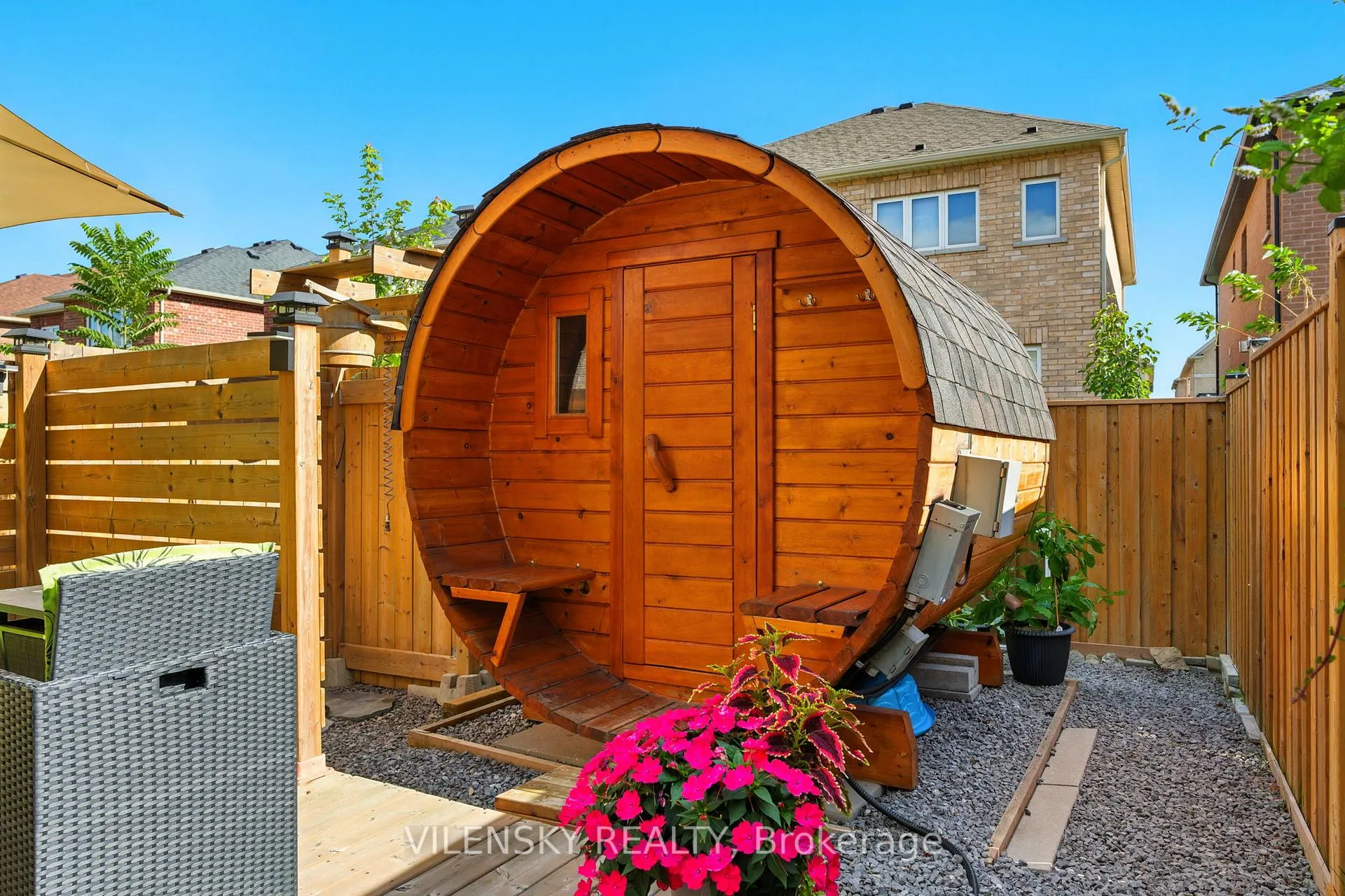 Photo 24 of 154 Whittington Drive, Hamilton, Ancaster — HOMEH
