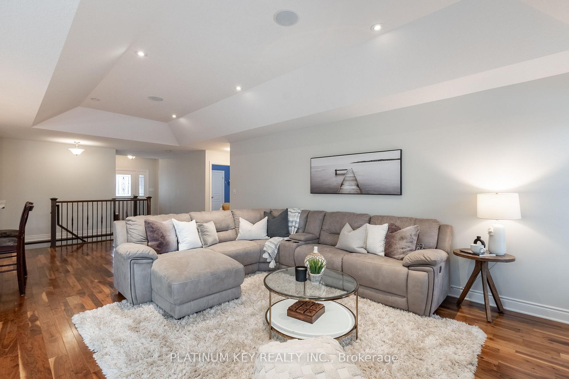 Photo 4 of 436 Macdonald Street, Strathroy-Caradoc, NE — HOMEH