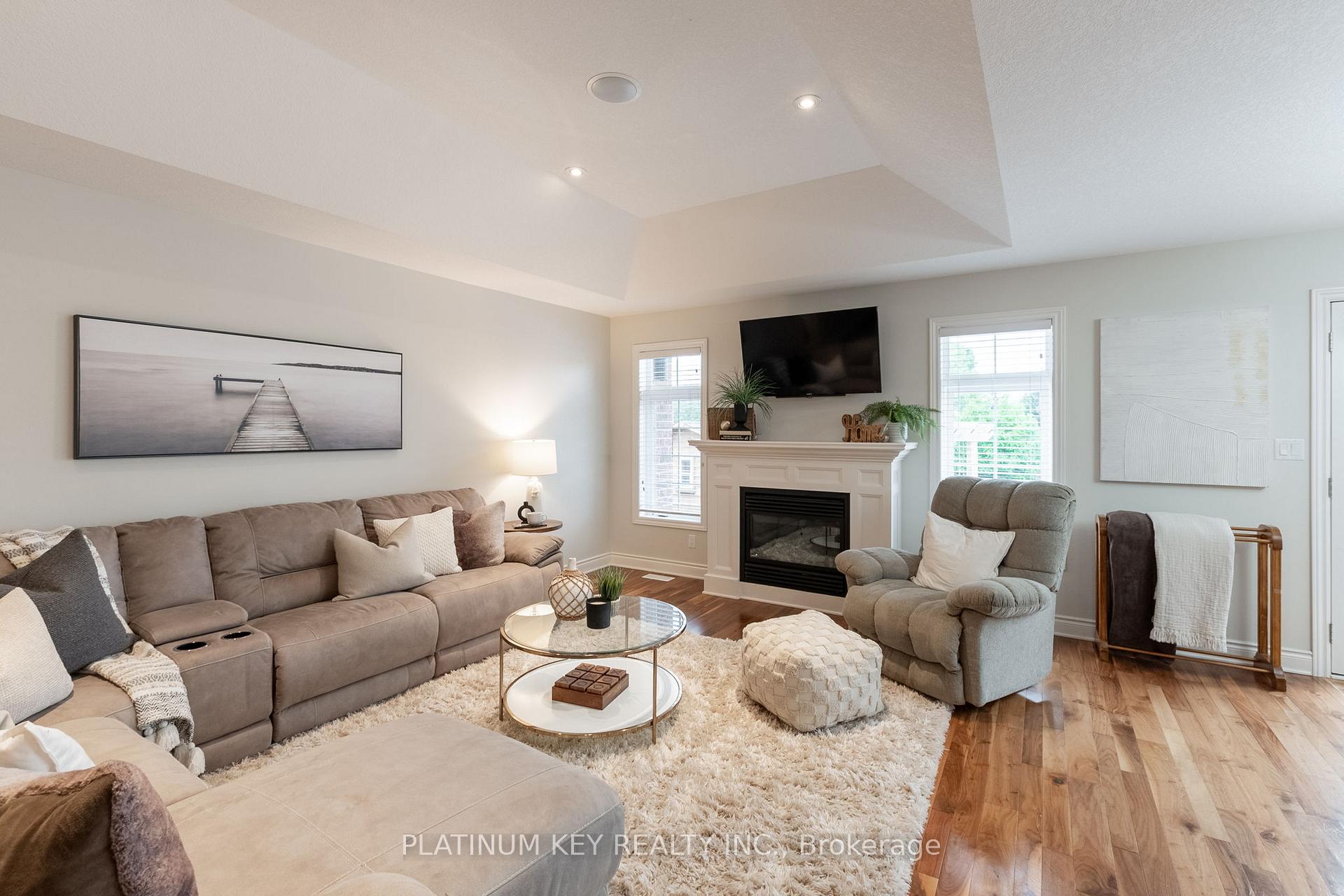 Photo 6 of 436 Macdonald Street, Strathroy-Caradoc, NE — HOMEH