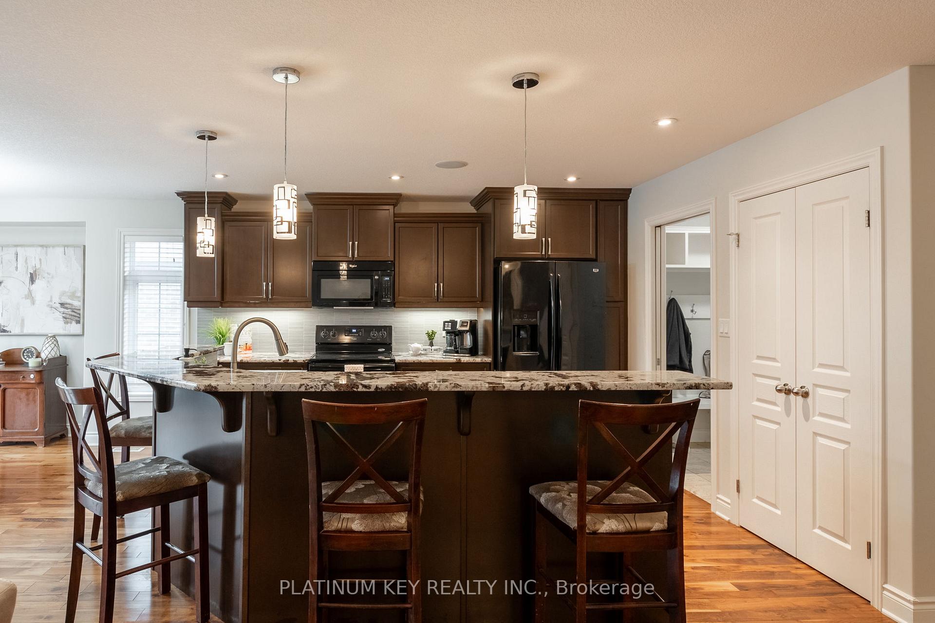 Photo 7 of 436 Macdonald Street, Strathroy-Caradoc, NE — HOMEH