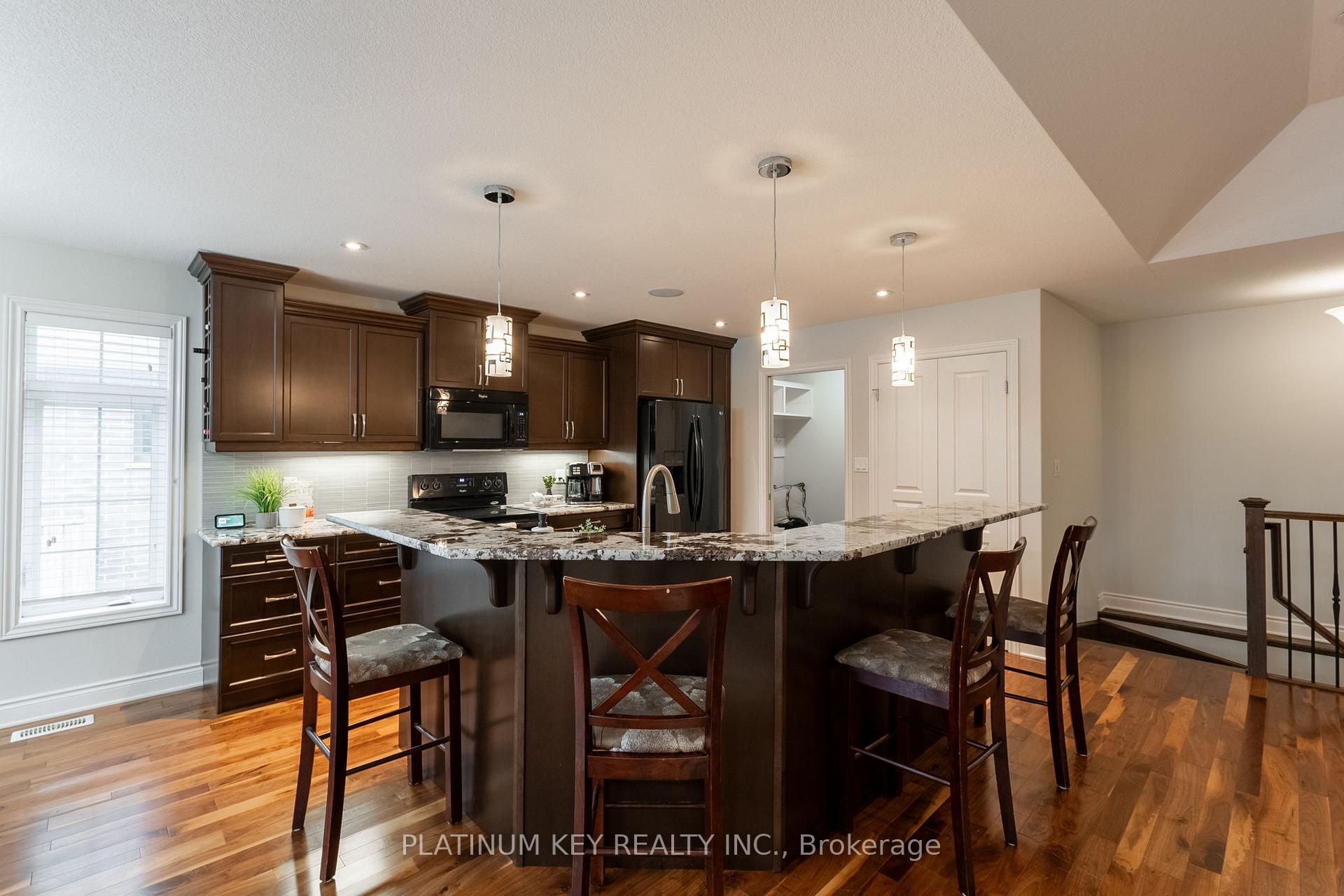 Photo 13 of 436 Macdonald Street, Strathroy-Caradoc, NE — HOMEH