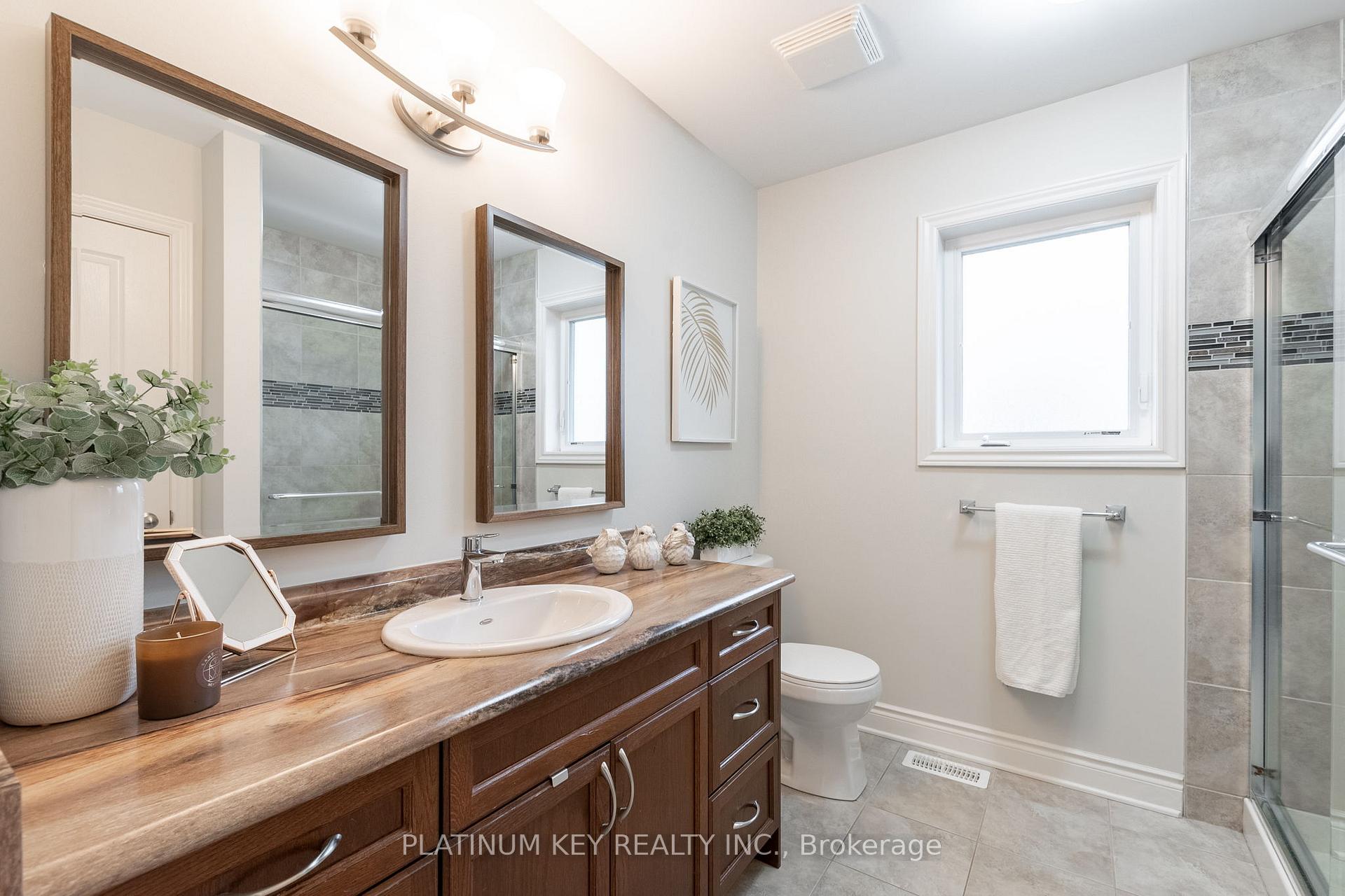 Photo 23 of 436 Macdonald Street, Strathroy-Caradoc, NE — HOMEH