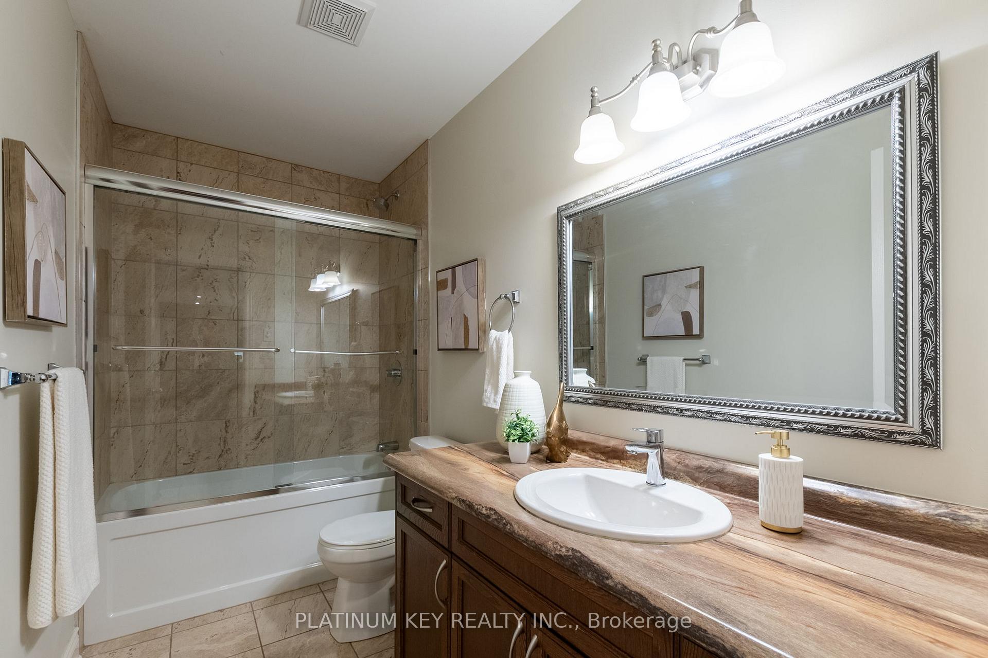 Photo 25 of 436 Macdonald Street, Strathroy-Caradoc, NE — HOMEH