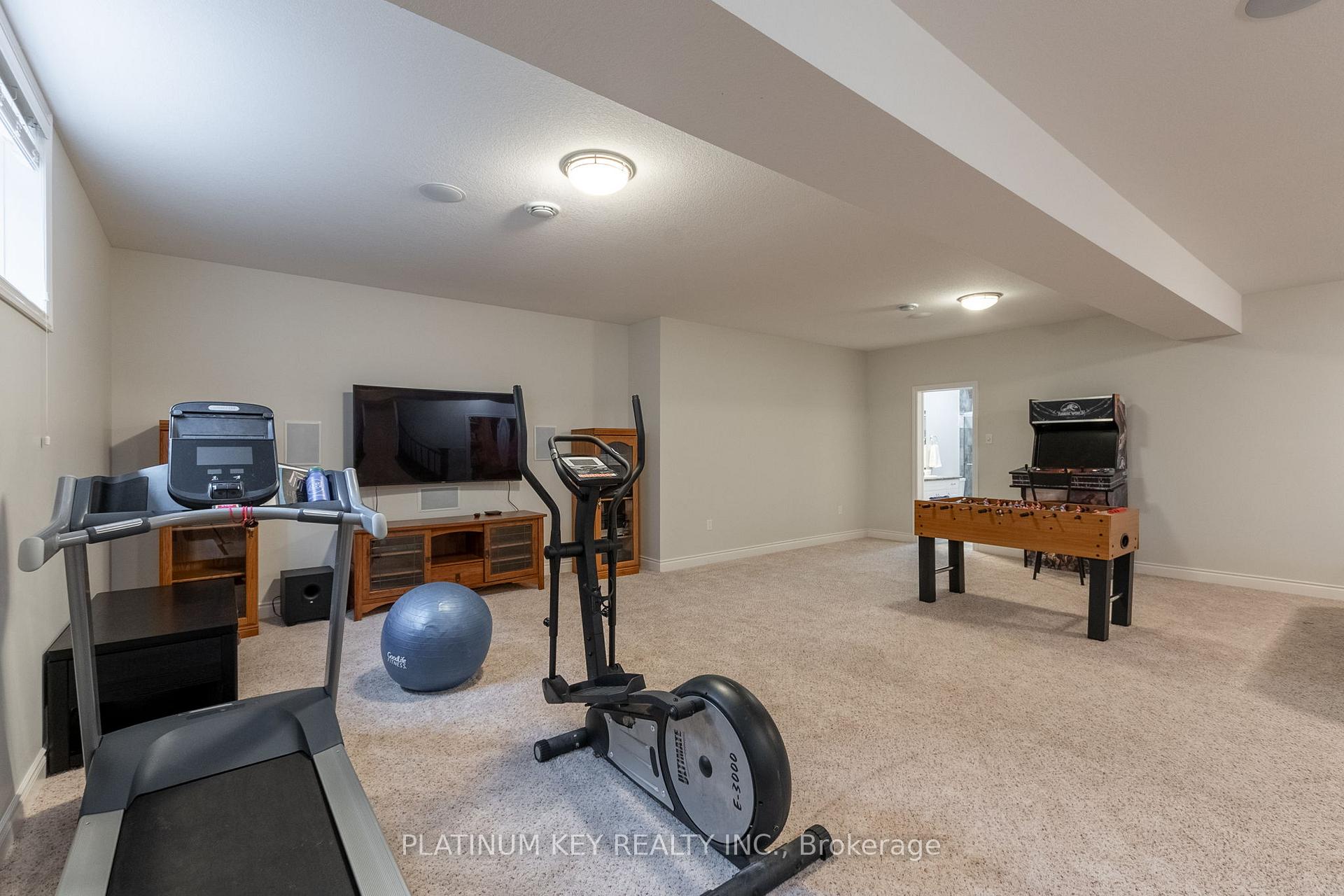 Photo 33 of 436 Macdonald Street, Strathroy-Caradoc, NE — HOMEH