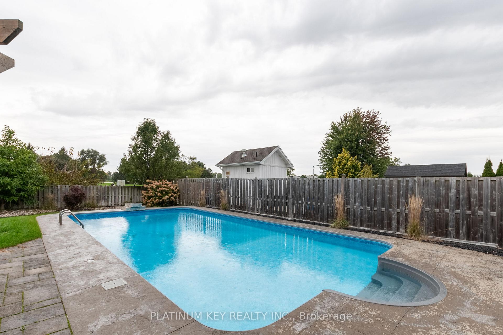 Photo 40 of 436 Macdonald Street, Strathroy-Caradoc, NE — HOMEH