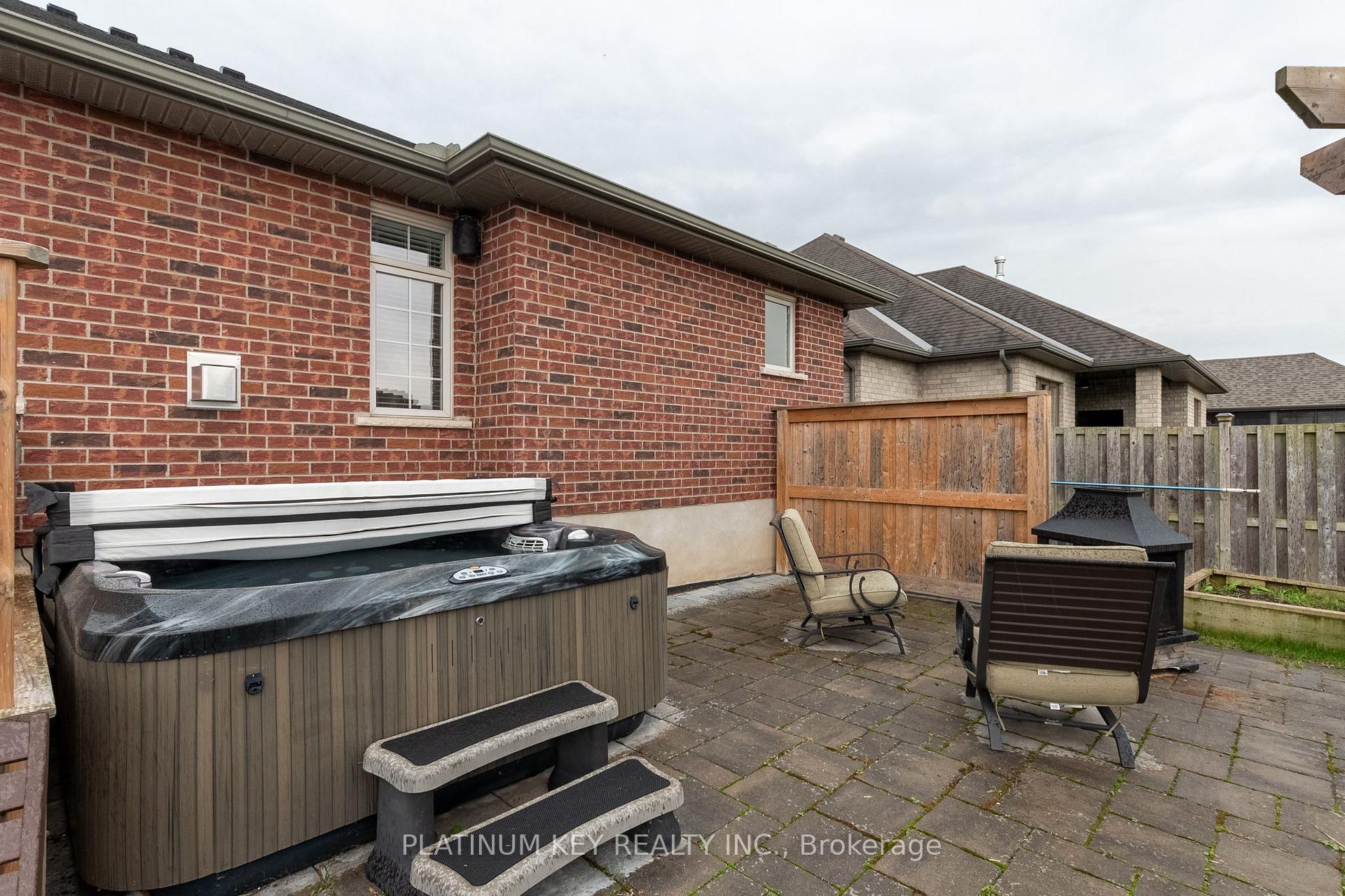 Photo 43 of 436 Macdonald Street, Strathroy-Caradoc, NE — HOMEH