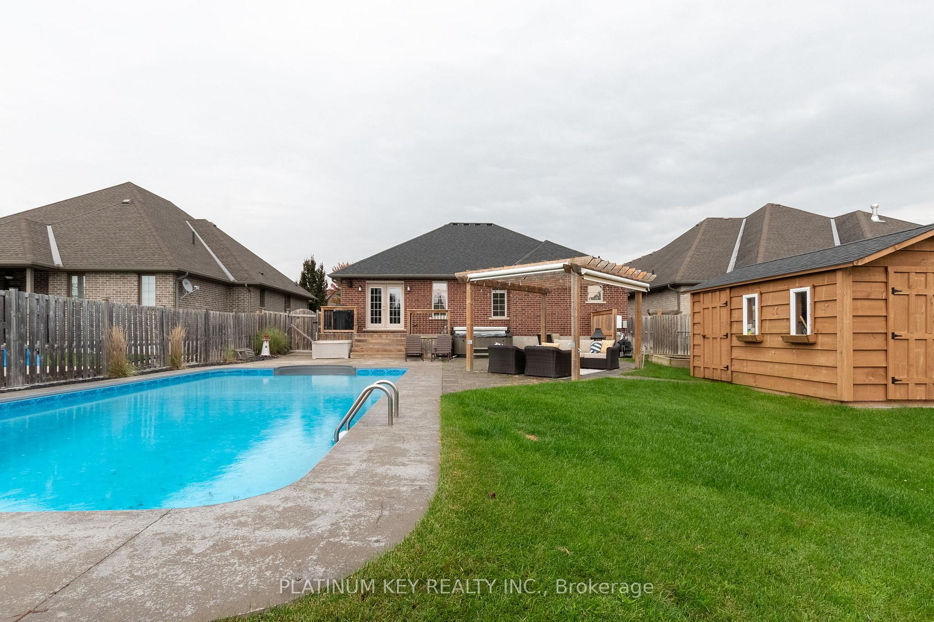 Photo 44 of 436 Macdonald Street, Strathroy-Caradoc, NE — HOMEH