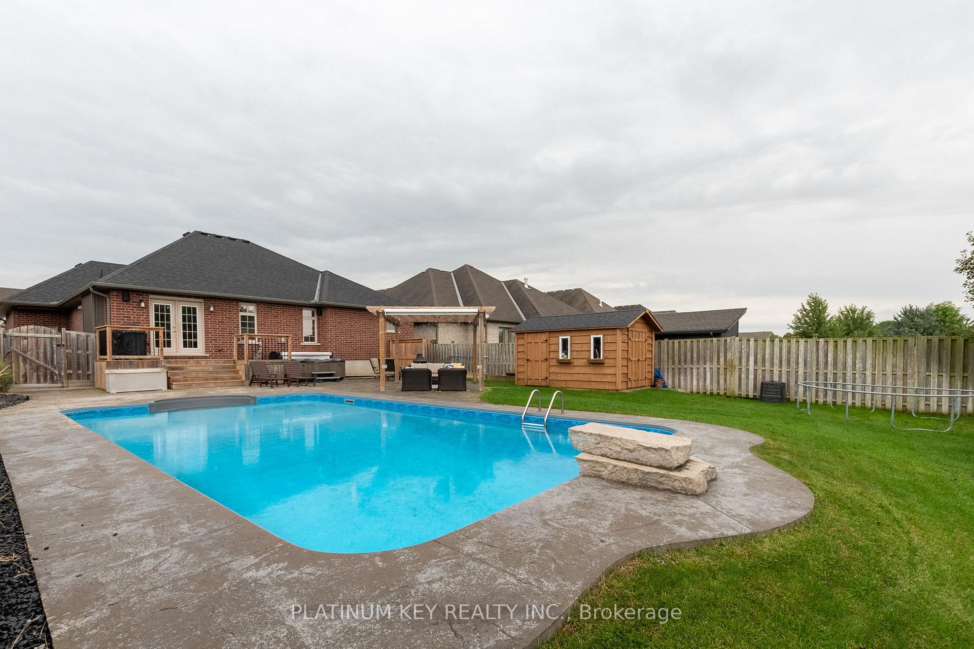 Photo 46 of 436 Macdonald Street, Strathroy-Caradoc, NE — HOMEH