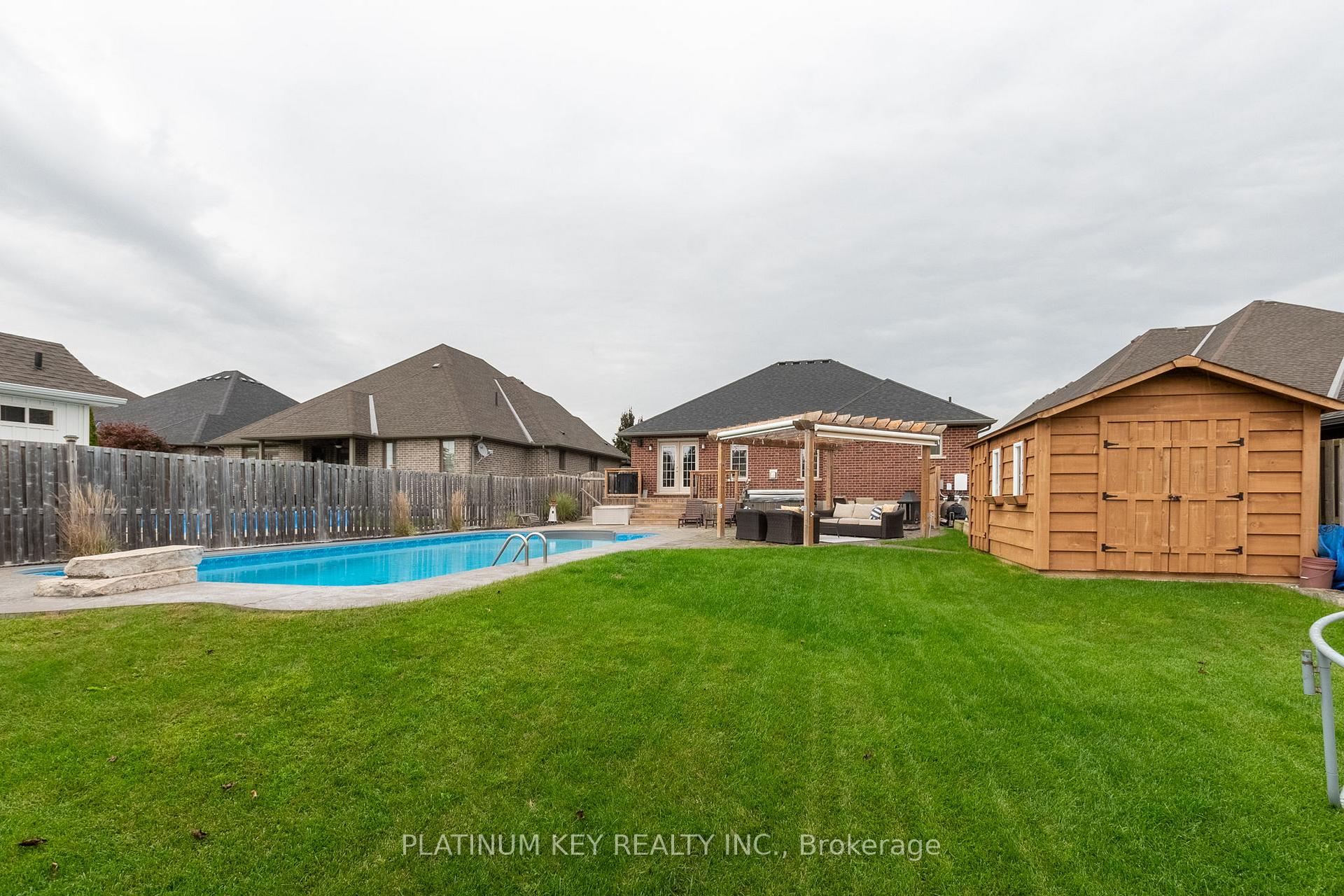 Photo 47 of 436 Macdonald Street, Strathroy-Caradoc, NE — HOMEH
