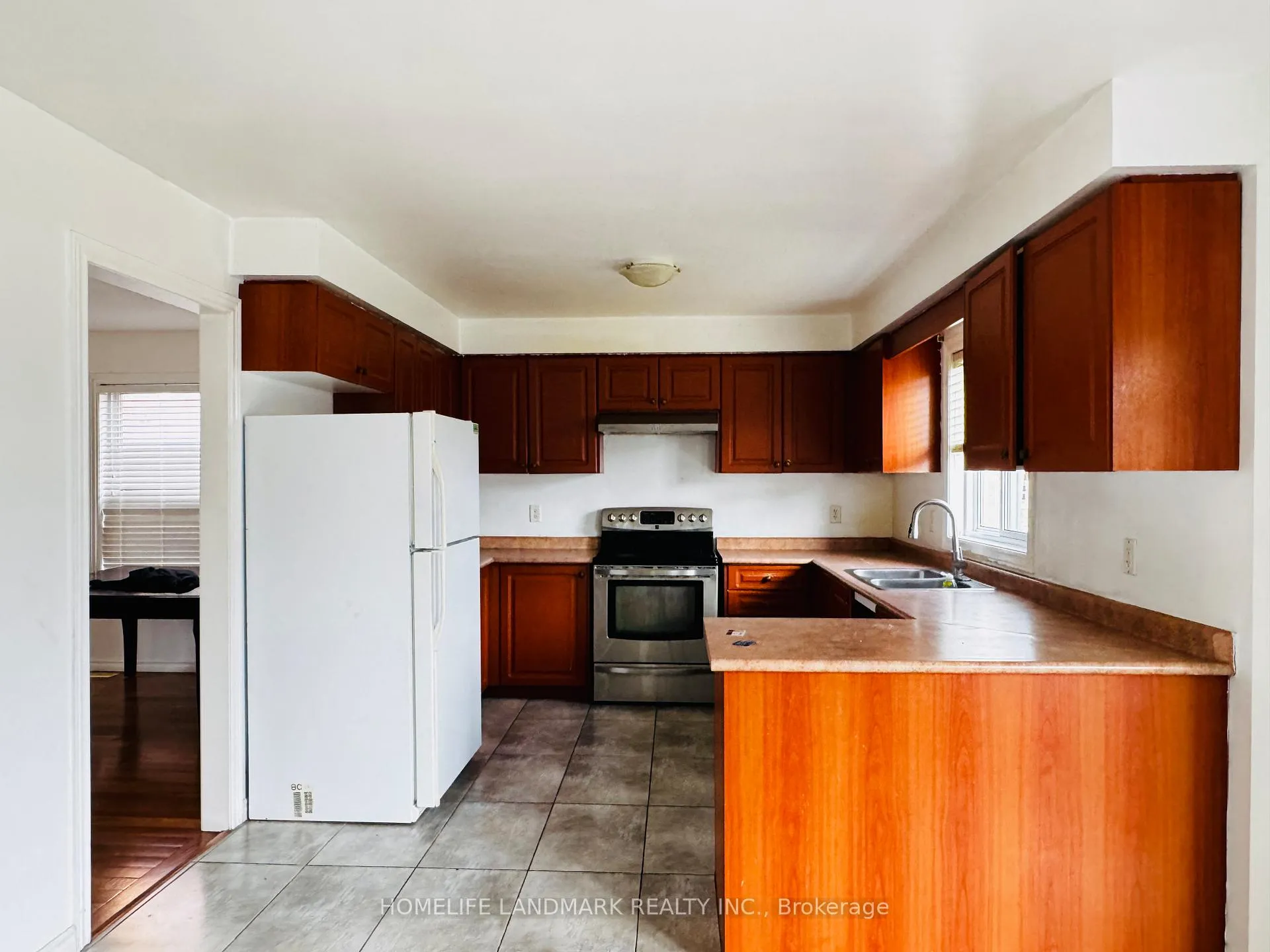 Photo 10 of 45 Kraus Road, Barrie, Edgehill Drive — HOMEH