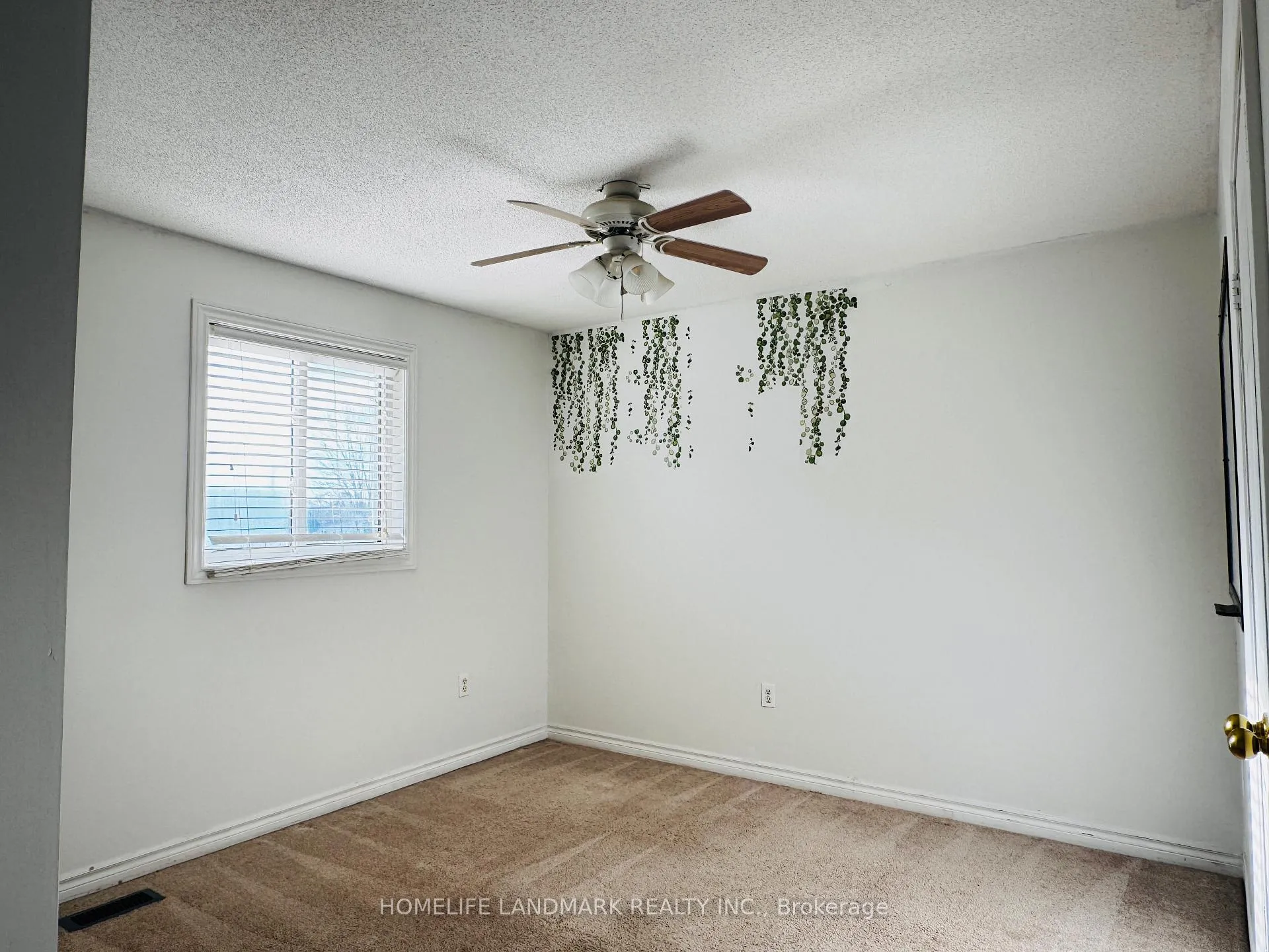 Photo 17 of 45 Kraus Road, Barrie, Edgehill Drive — HOMEH