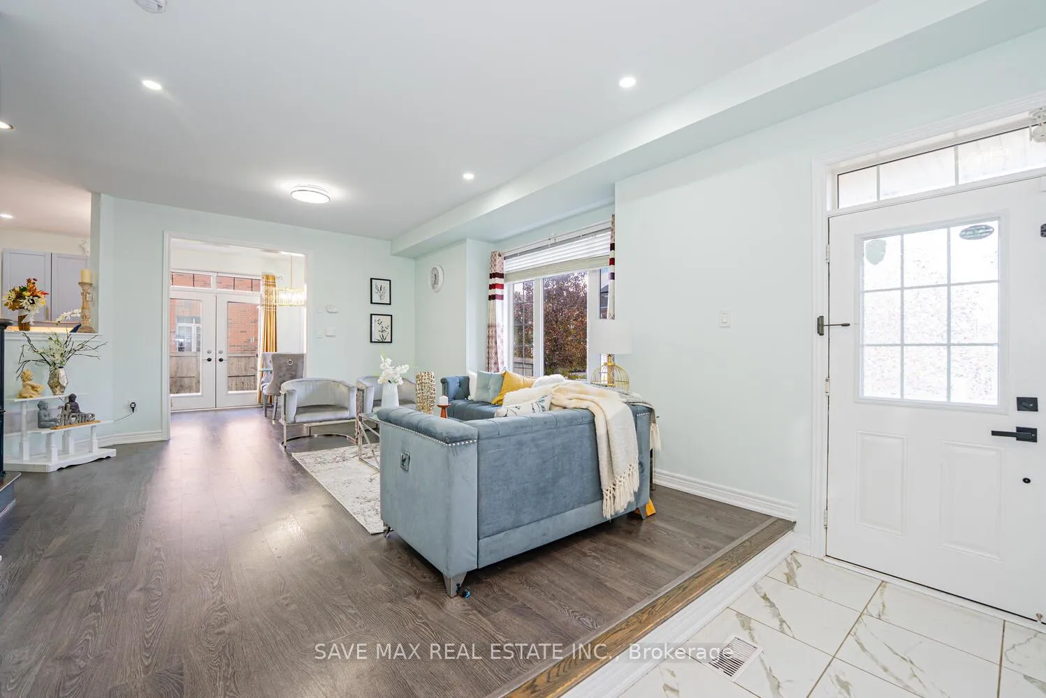 Photo 7 of 39 Divinity Circle, Brampton, Northwest Brampton — HOMEH