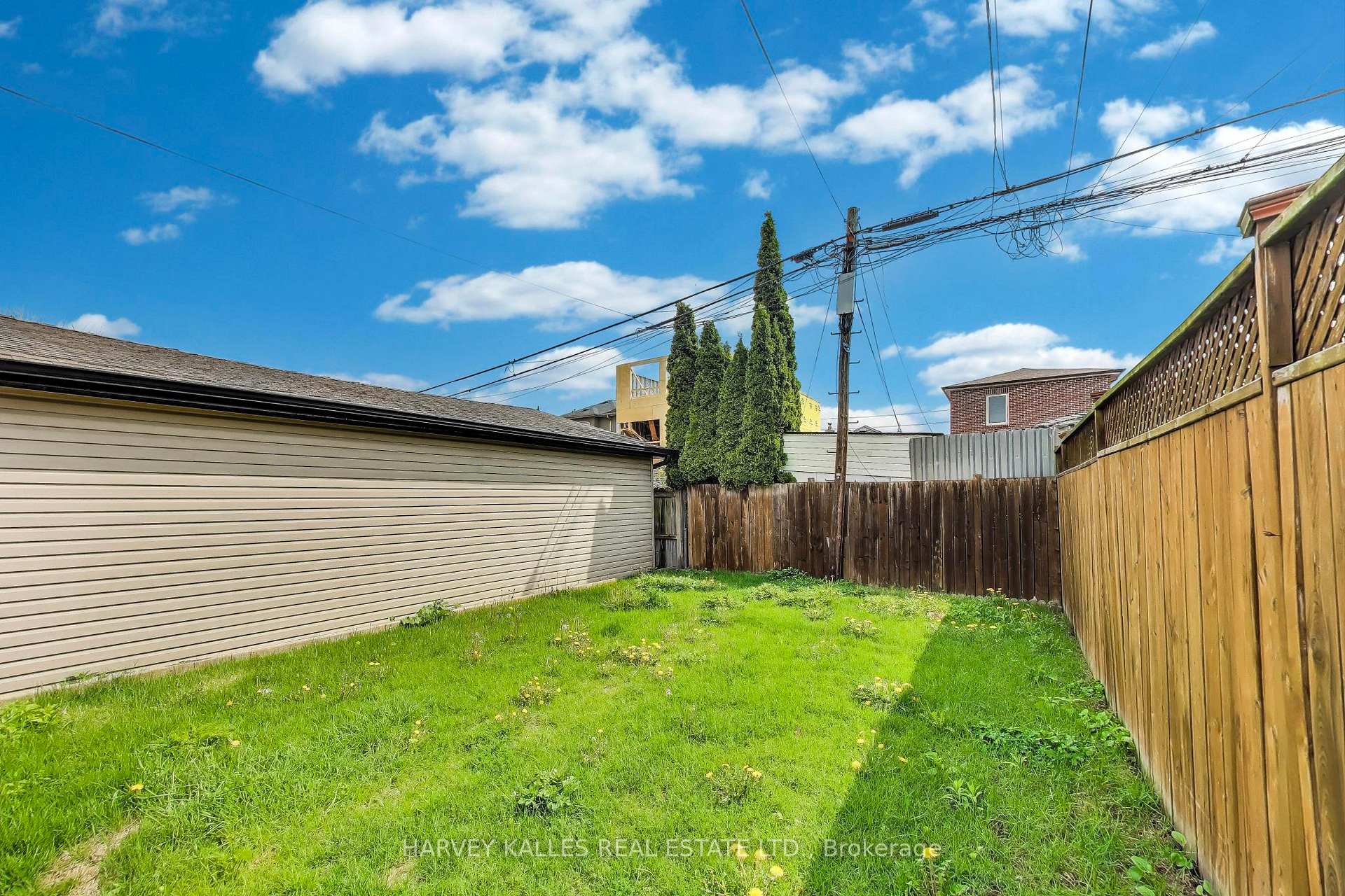Photo 23 of 463 Westmount Avenue, Toronto, Oakwood Village — HOMEH