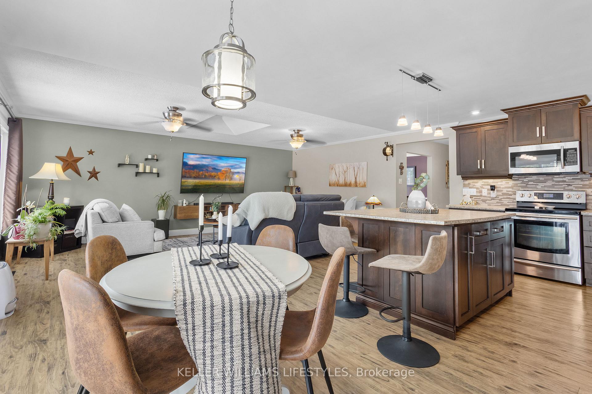 Photo 14 of 638 Hoover Place, Strathroy-Caradoc, Mount Brydges — HOMEH