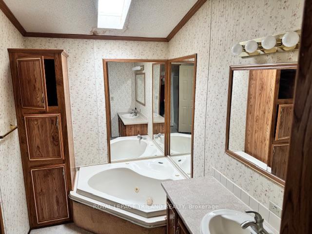 Photo 11 of Unit 10, 200 Agnes Street, Thames Centre, Thorndale — HOMEH