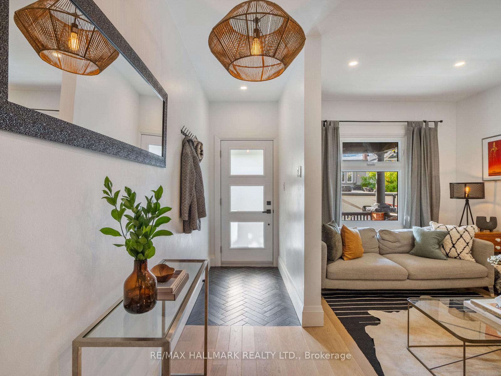 Photo 4 of 28 Sproat Avenue, Toronto, South Riverdale — HOMEH
