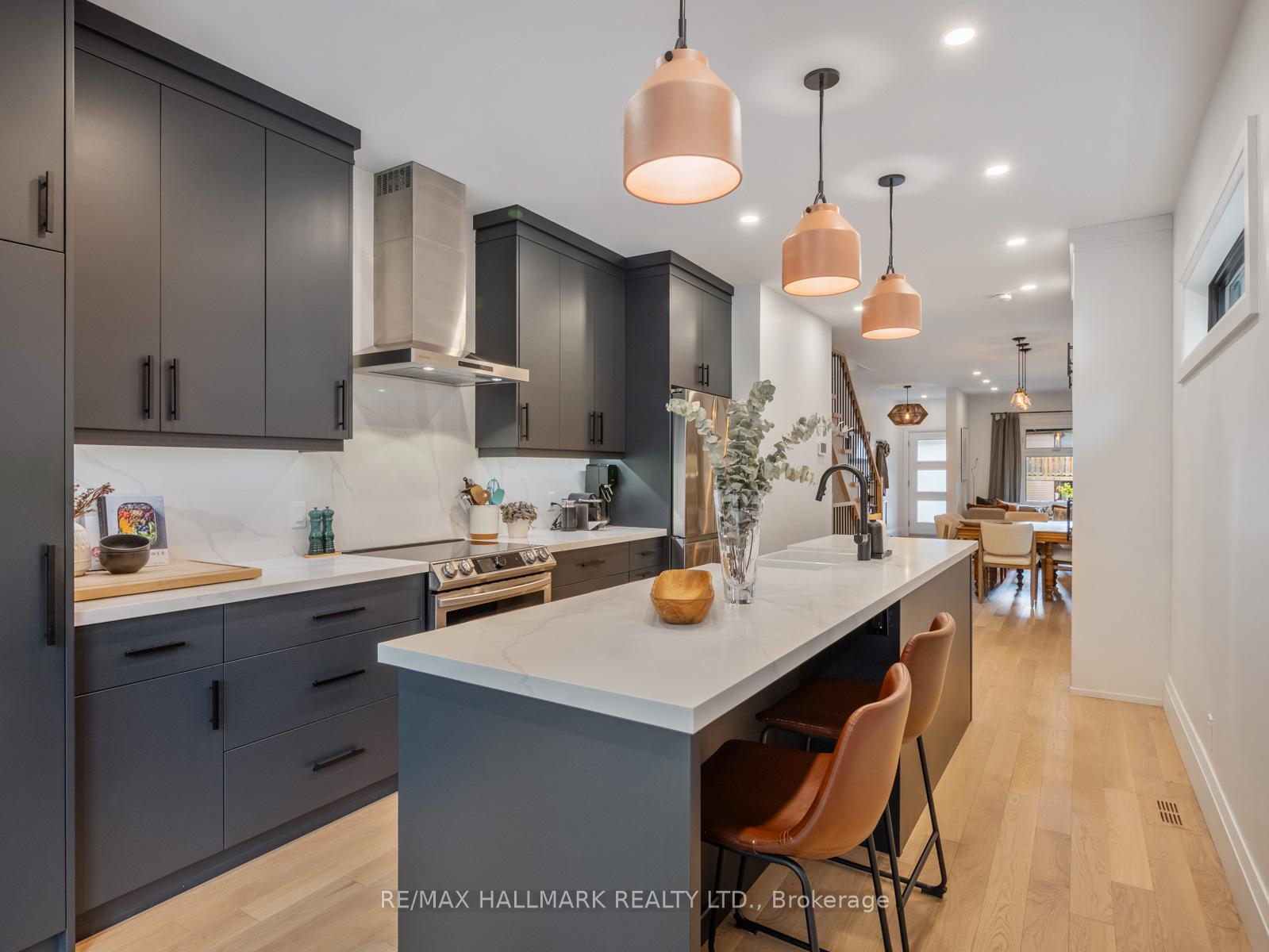 Photo 10 of 28 Sproat Avenue, Toronto, South Riverdale — HOMEH