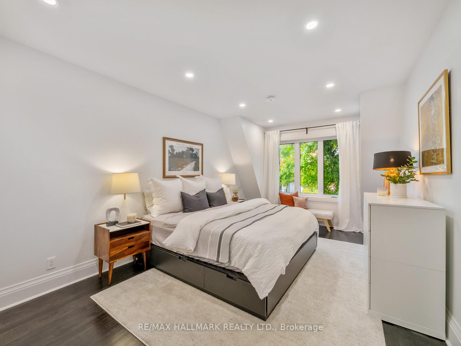 Photo 15 of 28 Sproat Avenue, Toronto, South Riverdale — HOMEH