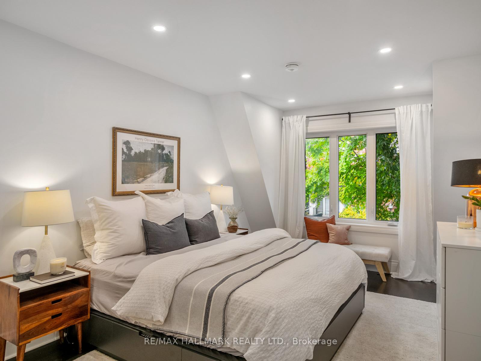Photo 16 of 28 Sproat Avenue, Toronto, South Riverdale — HOMEH