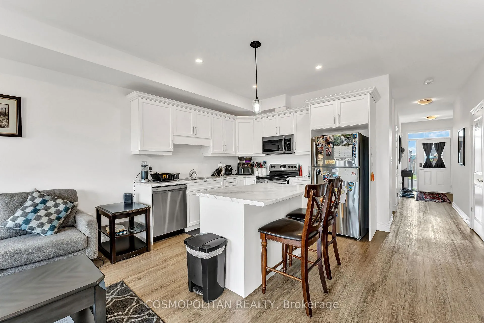 Photo 3 of 10 Spring Crest Way, Thorold, Rolling Meadows — HOMEH