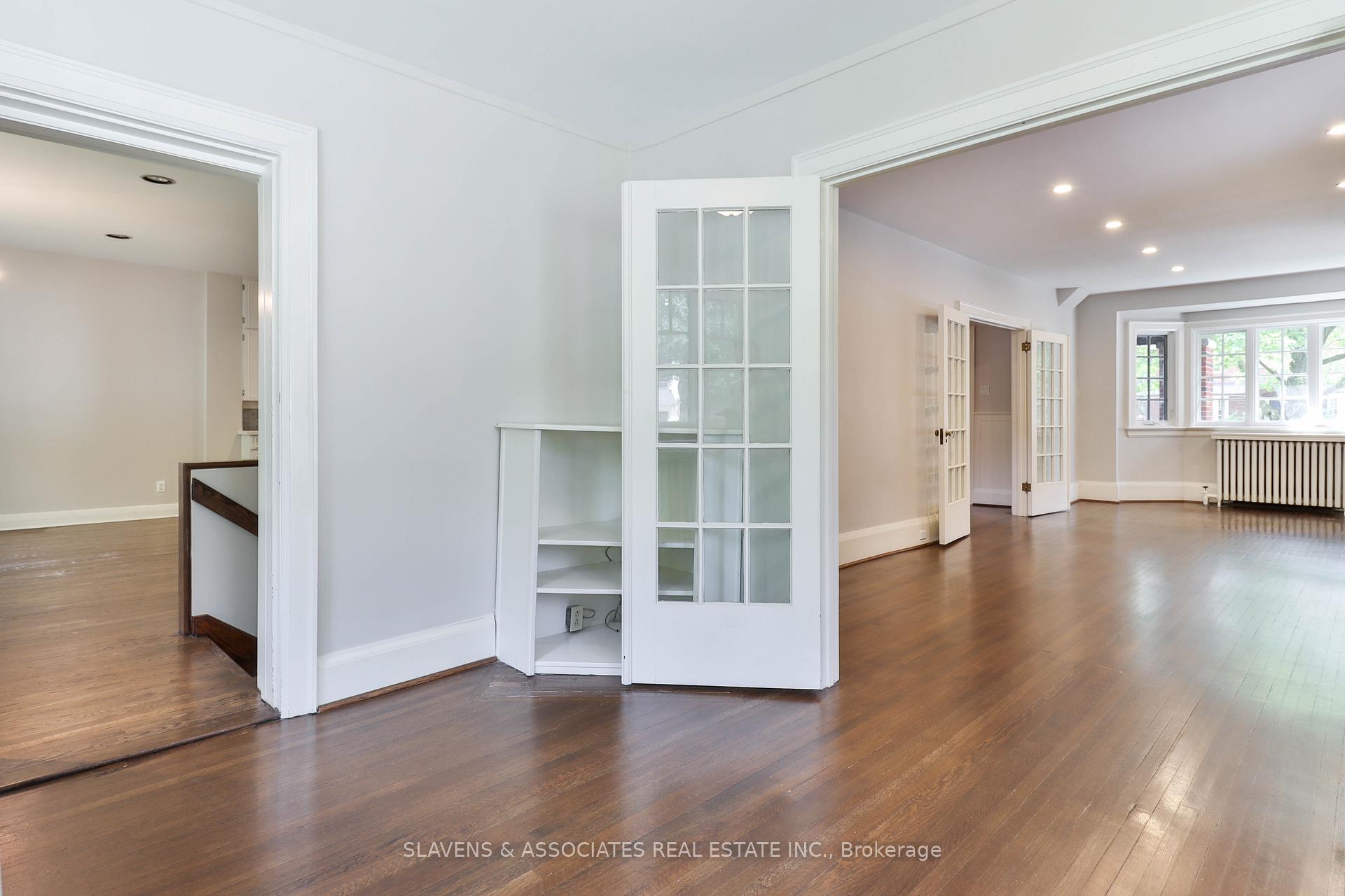 Photo 5 of 56 Alexandra Boulevard, Toronto, Lawrence Park South — HOMEH