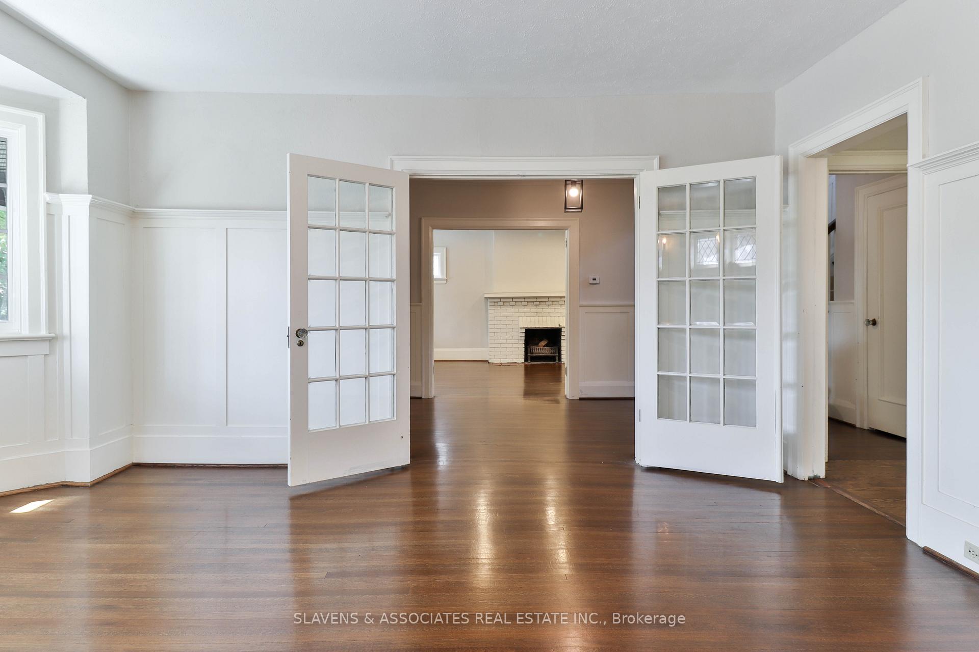 Photo 6 of 56 Alexandra Boulevard, Toronto, Lawrence Park South — HOMEH