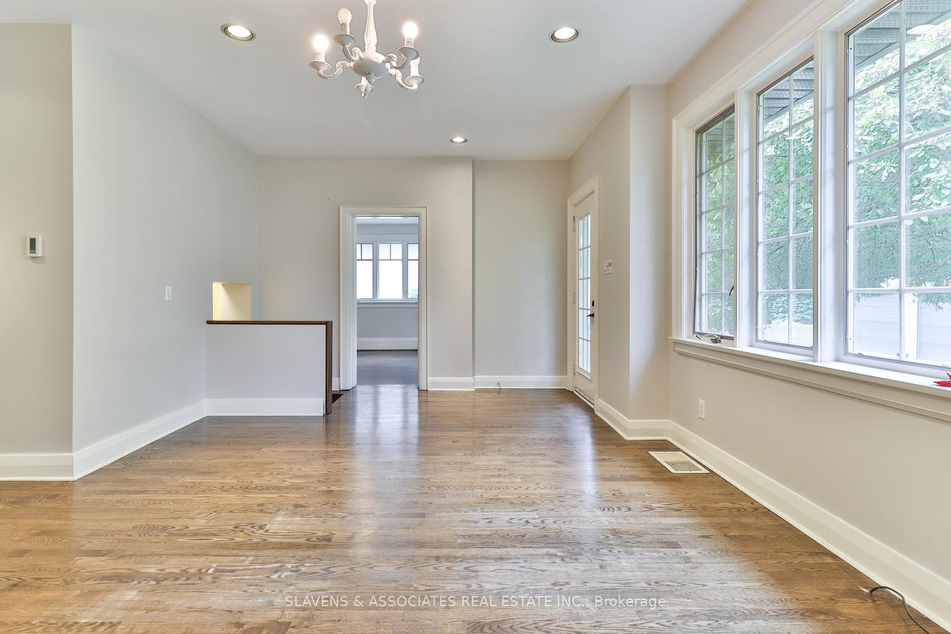 Photo 10 of 56 Alexandra Boulevard, Toronto, Lawrence Park South — HOMEH